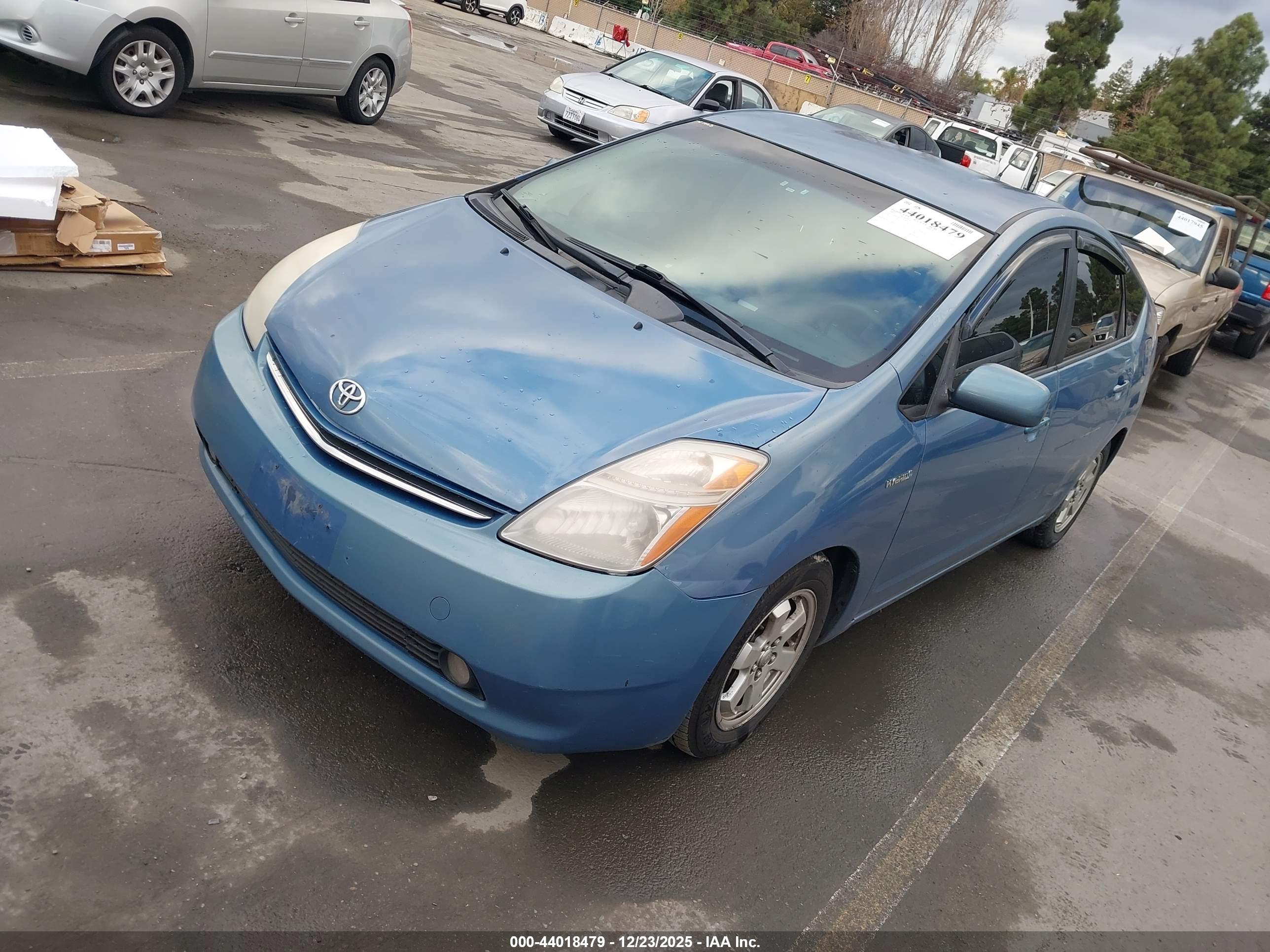 TOYOTA PRIUS image 2
