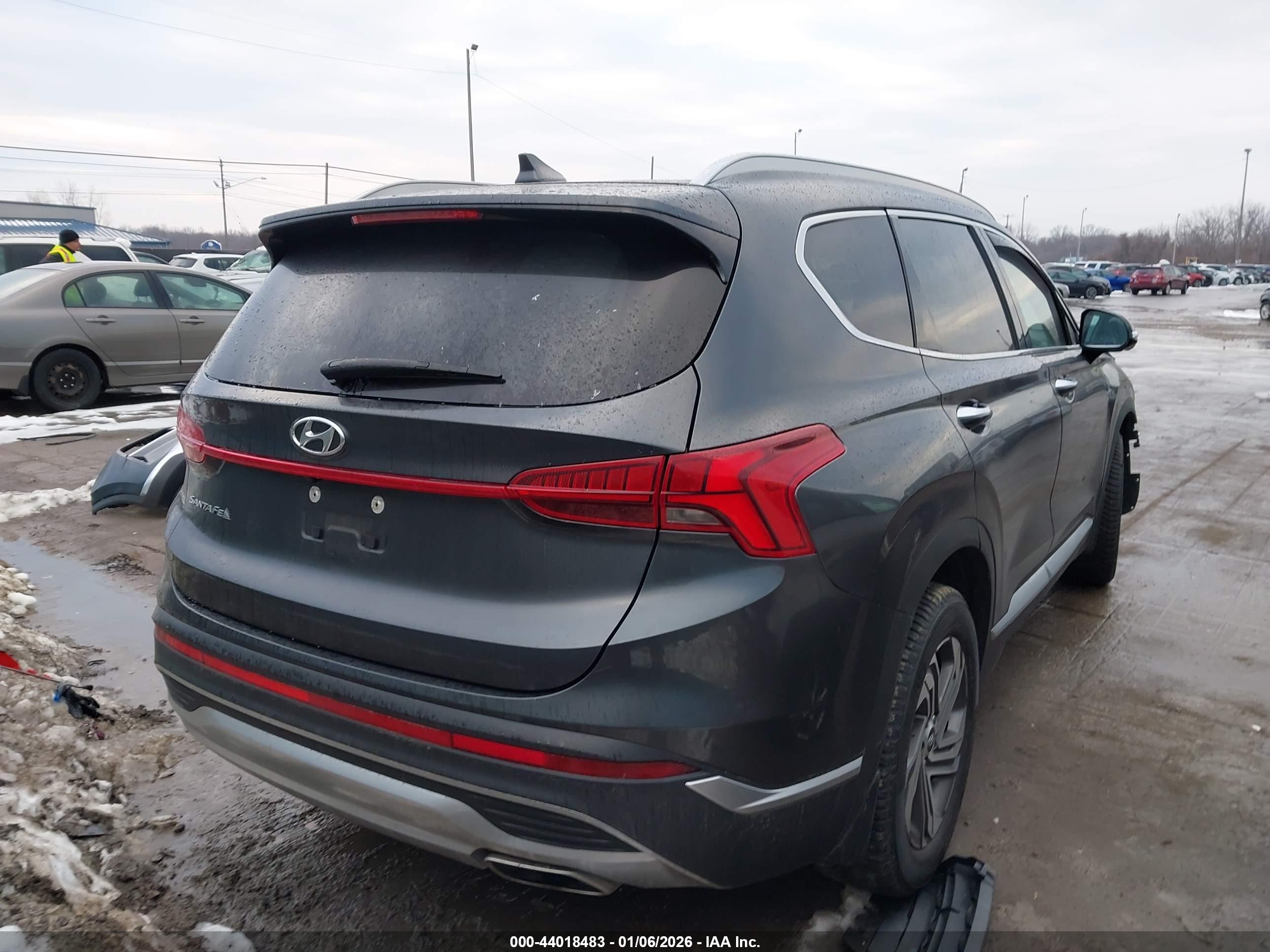HYUNDAI SANTA image 4