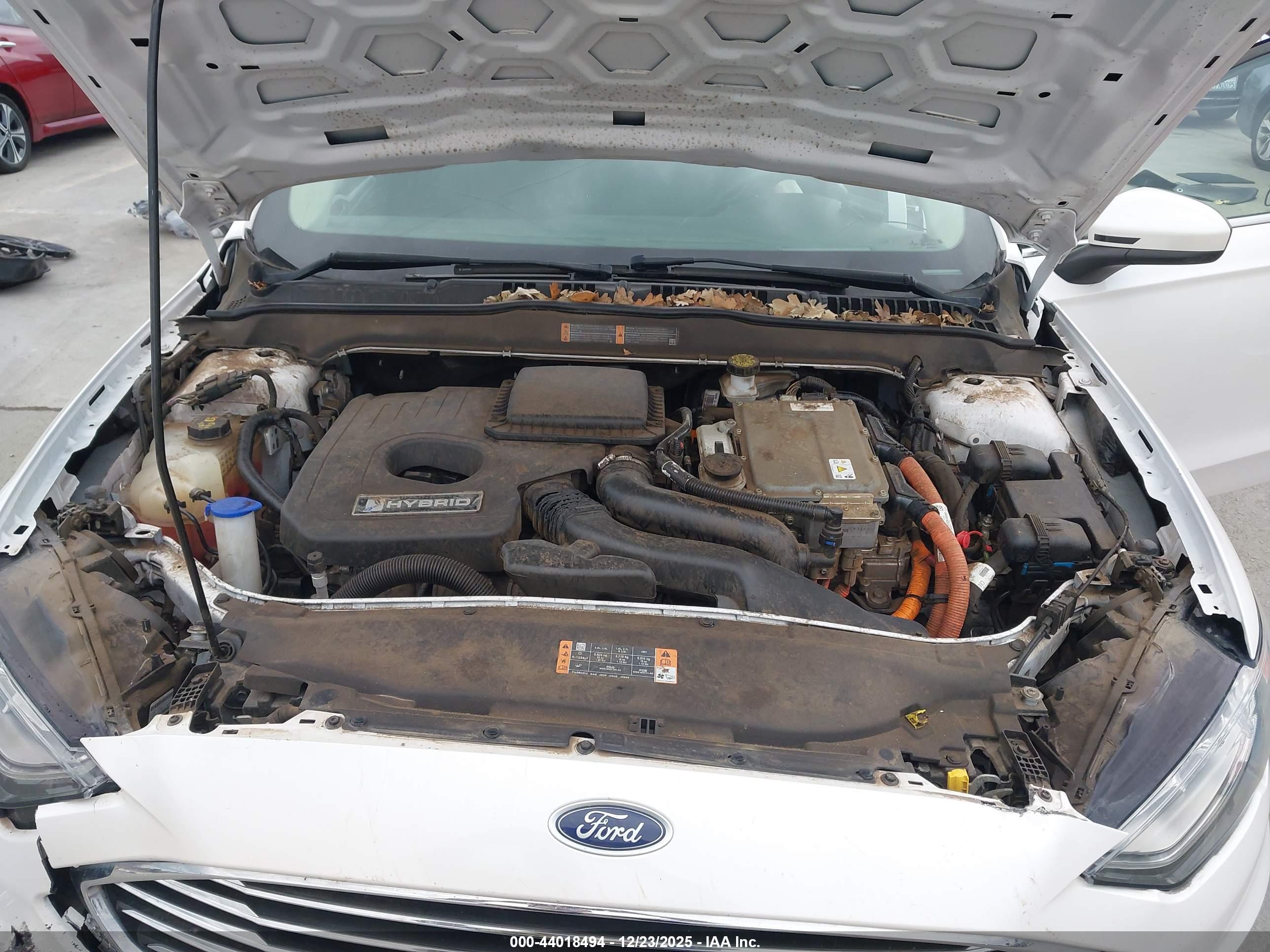 FORD FUSION image 10