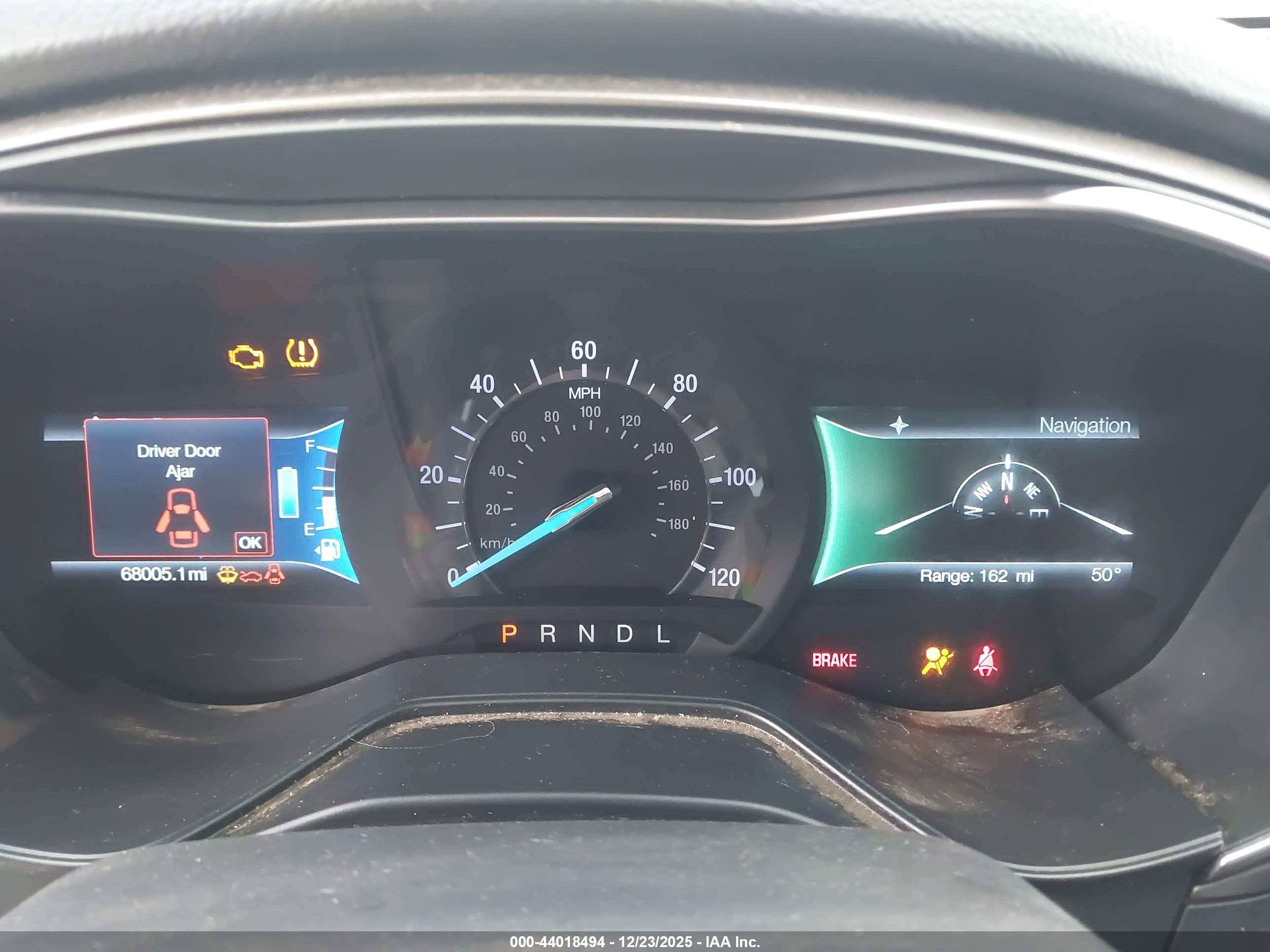 FORD FUSION image 7