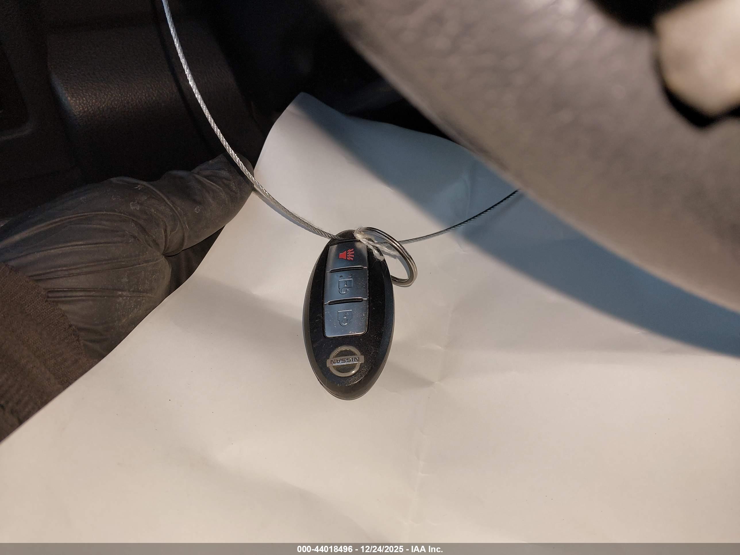 NISSAN ROGUE image 11
