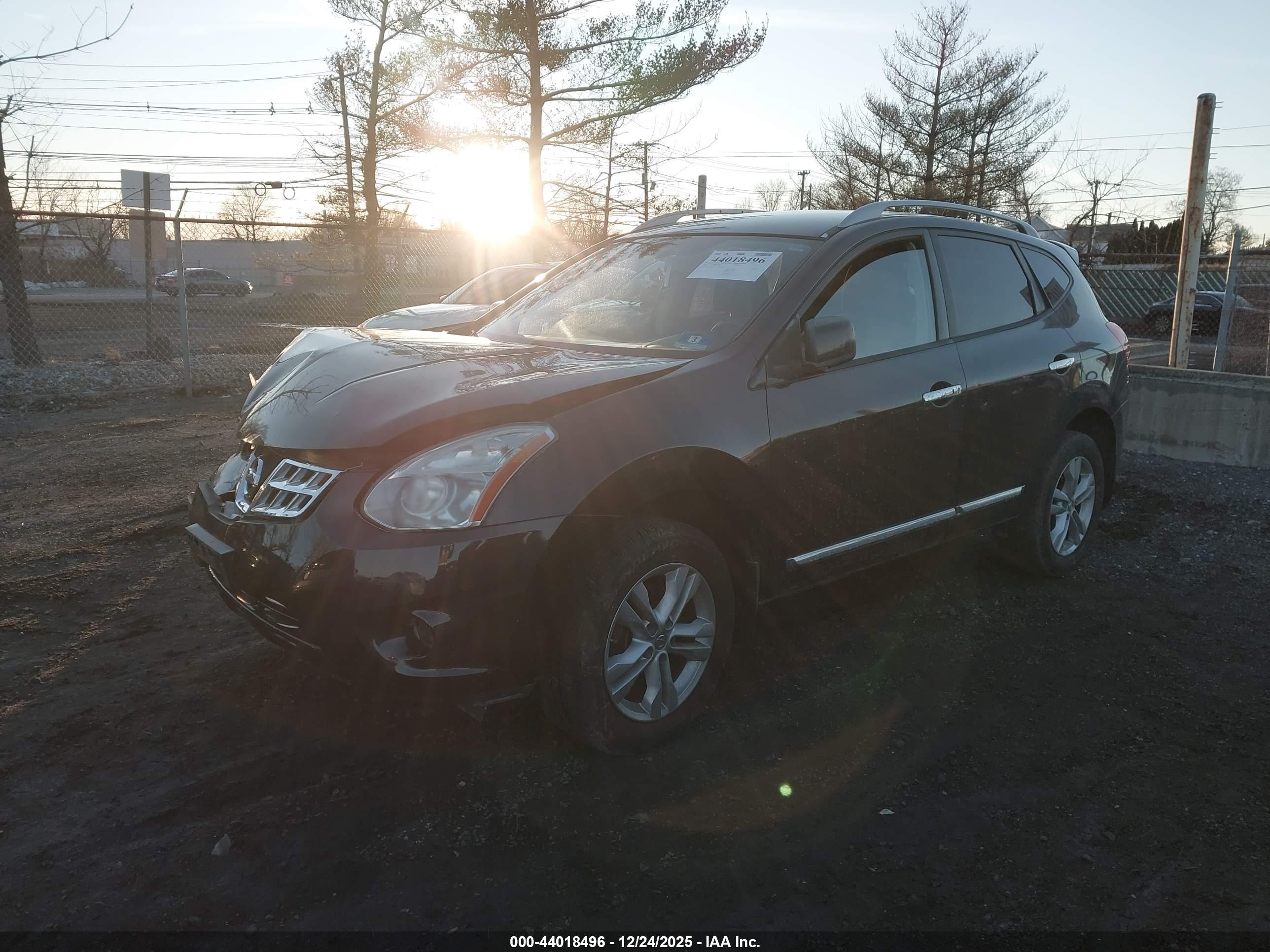 NISSAN ROGUE image 2