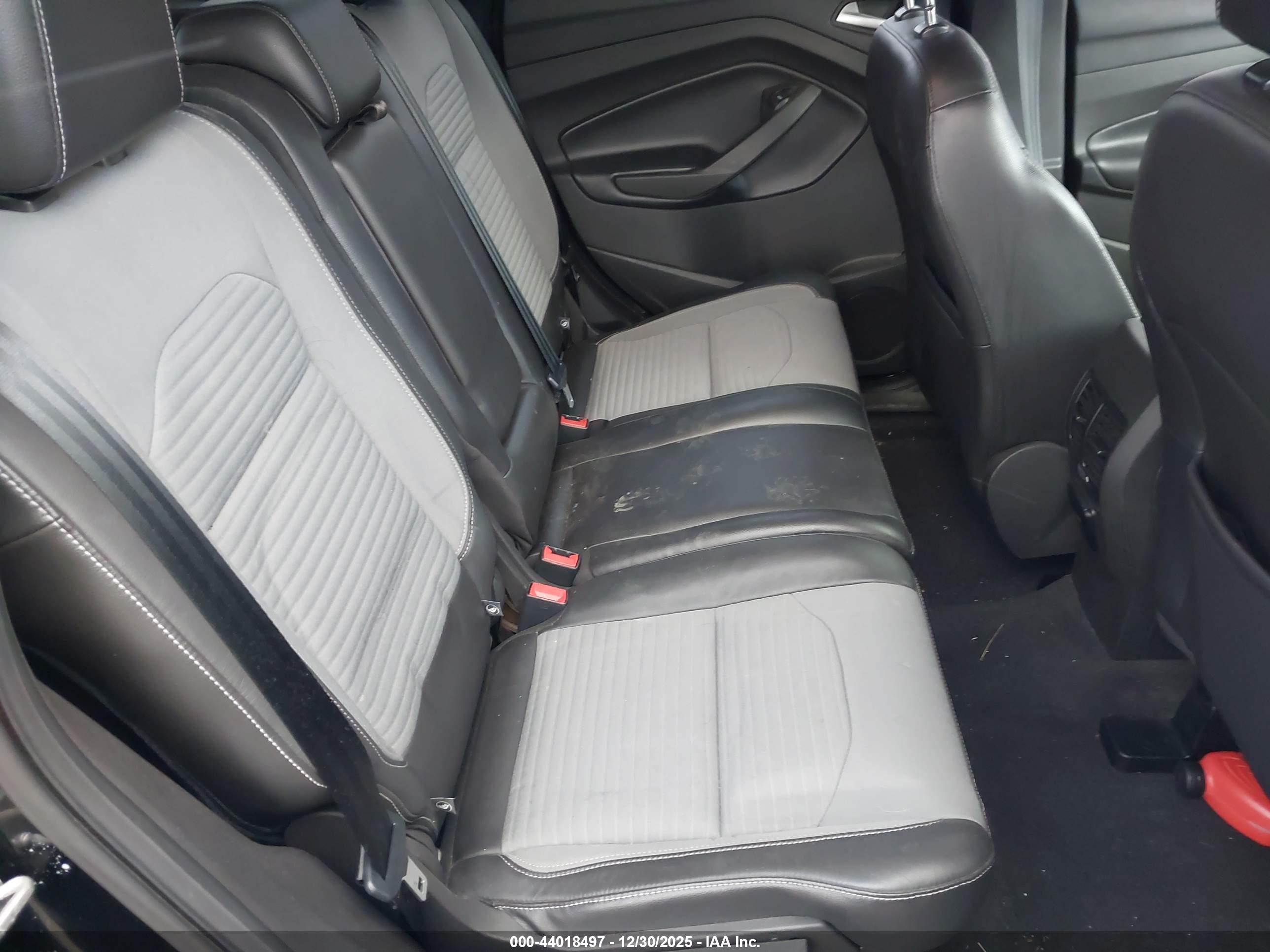 FORD ESCAPE image 8