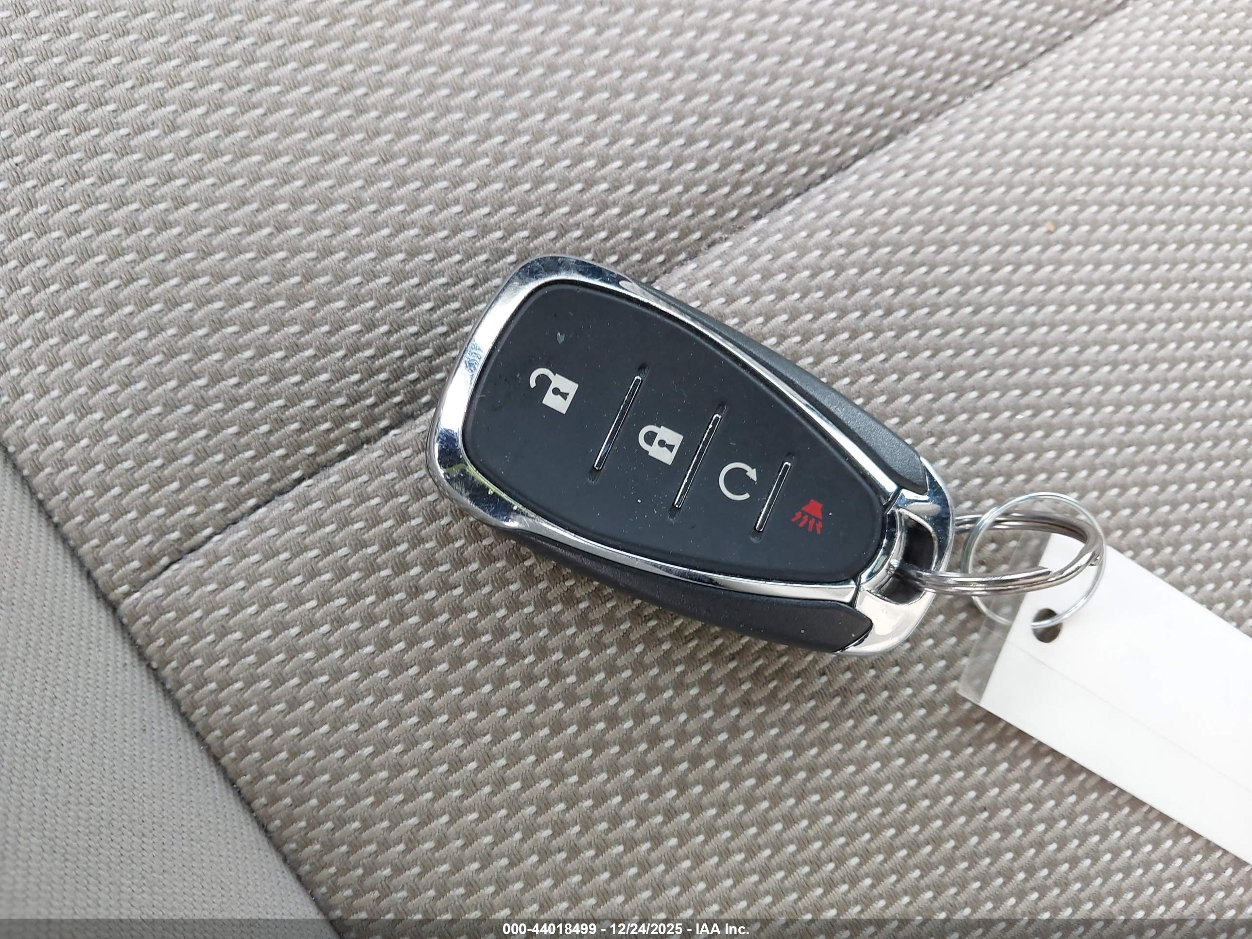 CHEVROLET TRAVERSE image 11