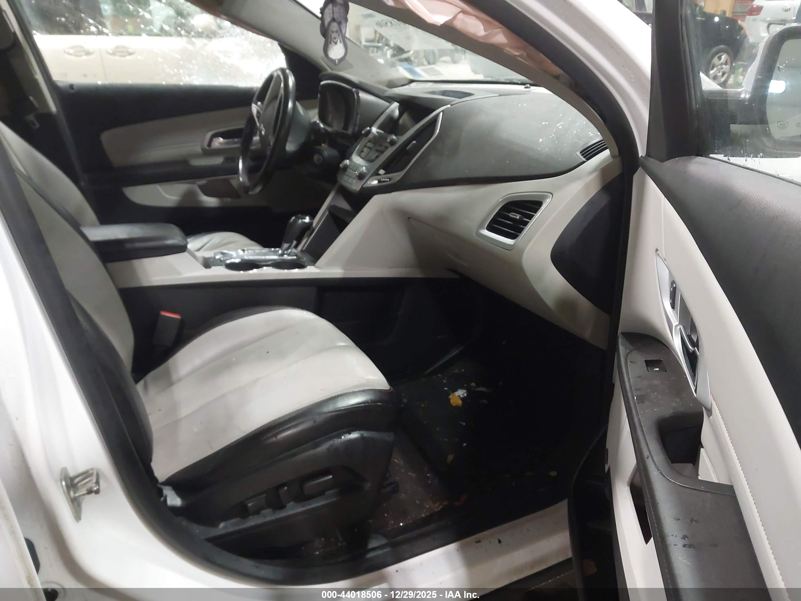 GMC TERRAIN image 5