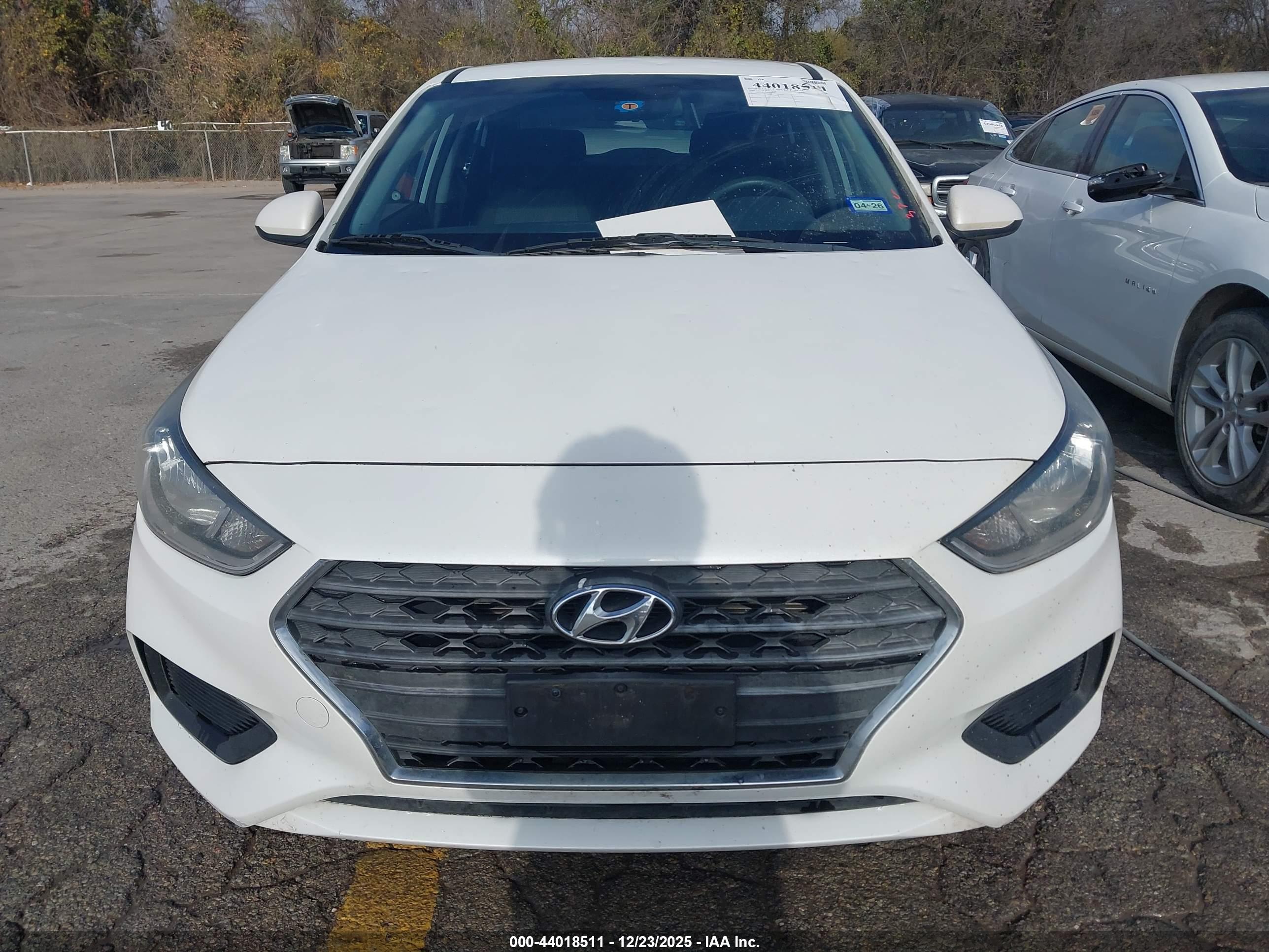 HYUNDAI ACCENT image 6