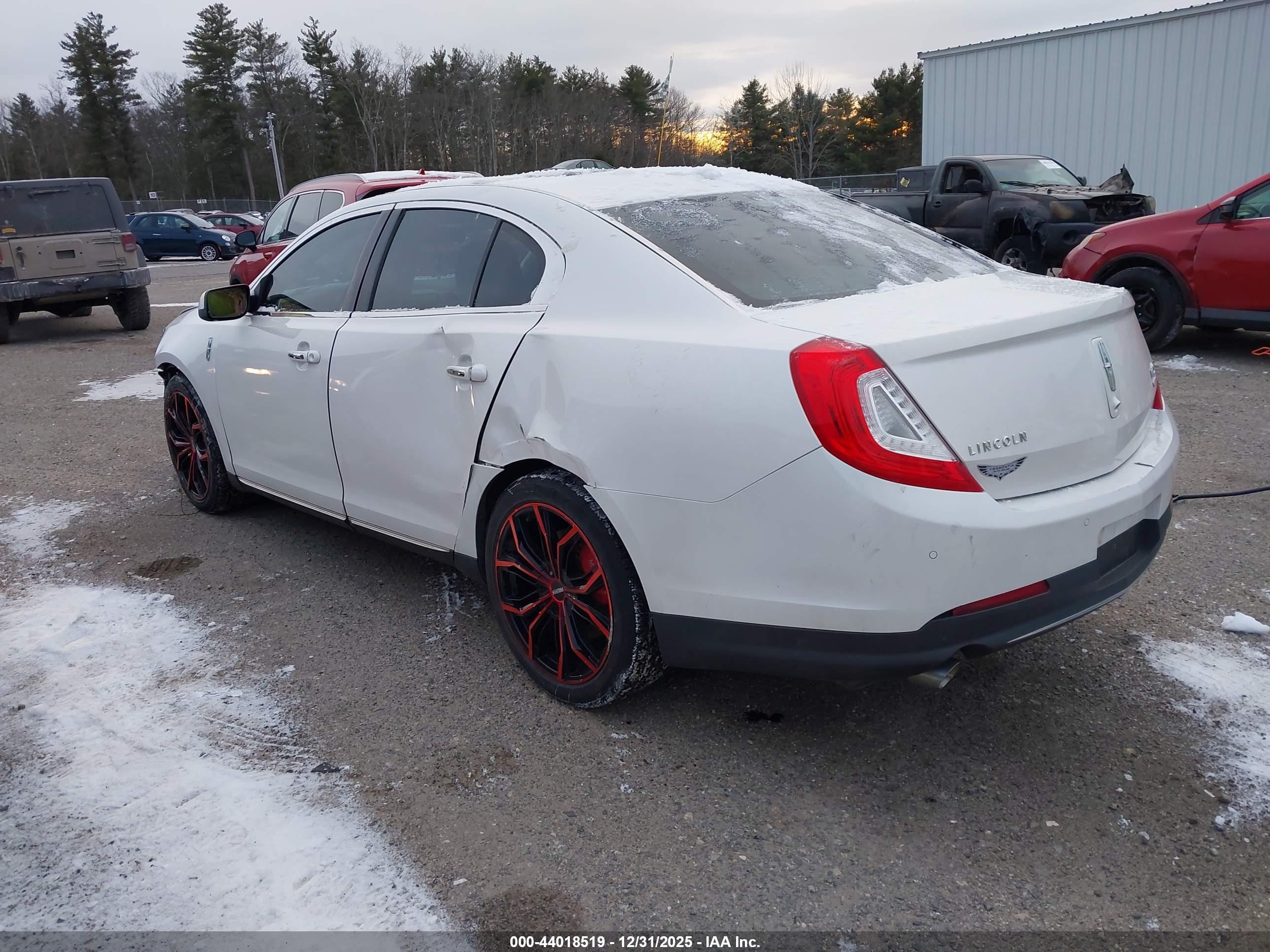 LINCOLN MKS image 3