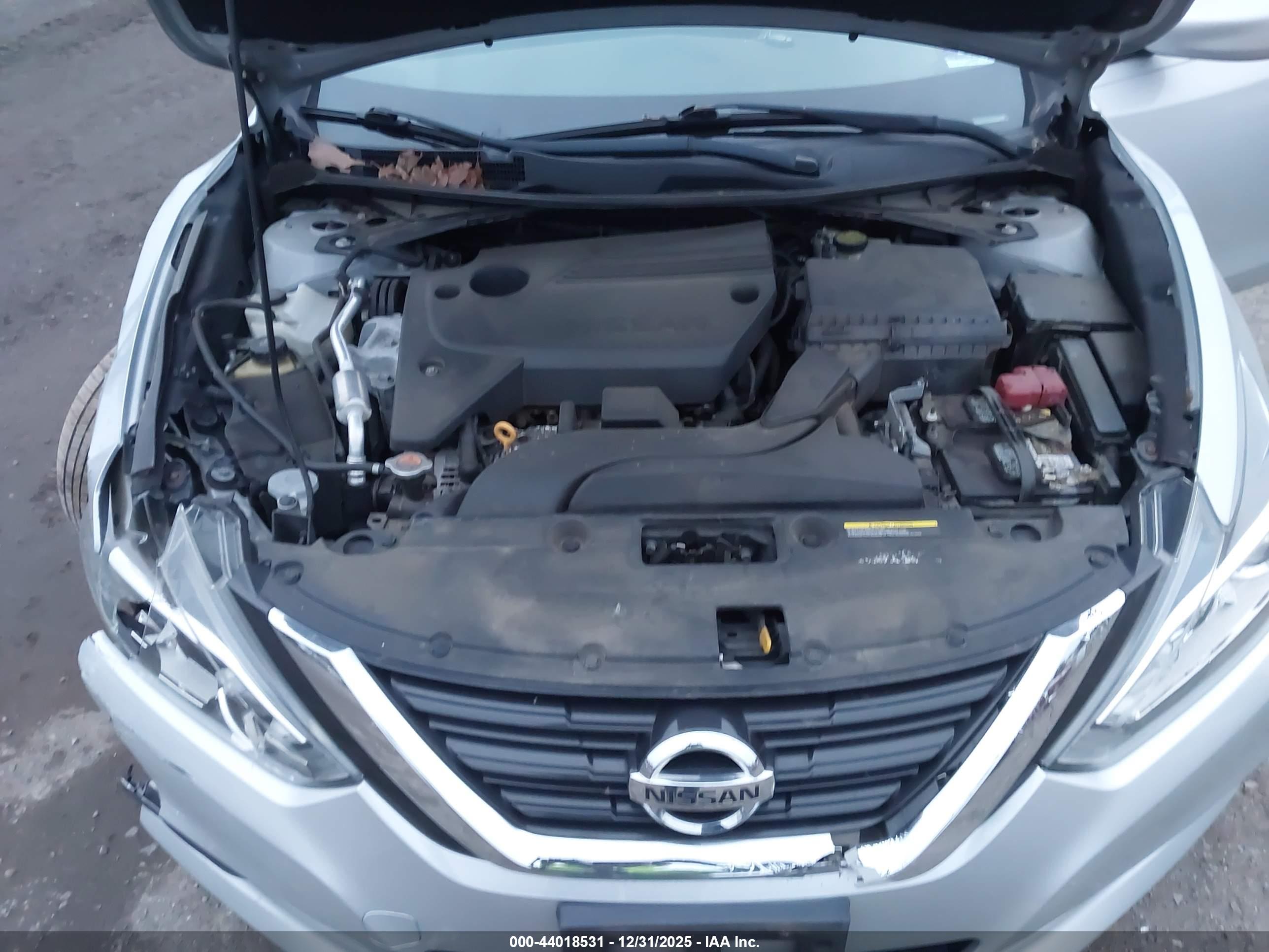 NISSAN ALTIMA image 10