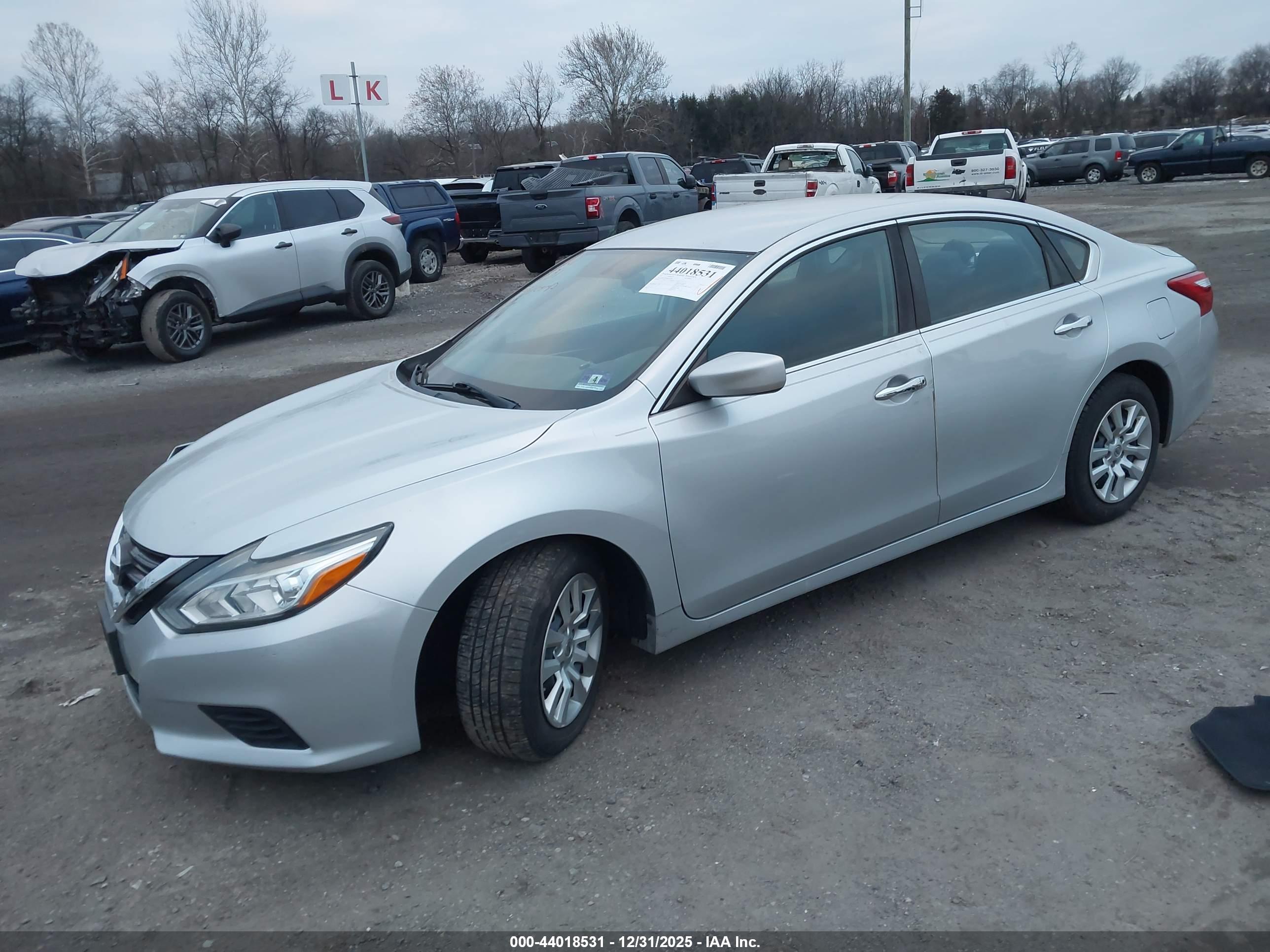 NISSAN ALTIMA image 2