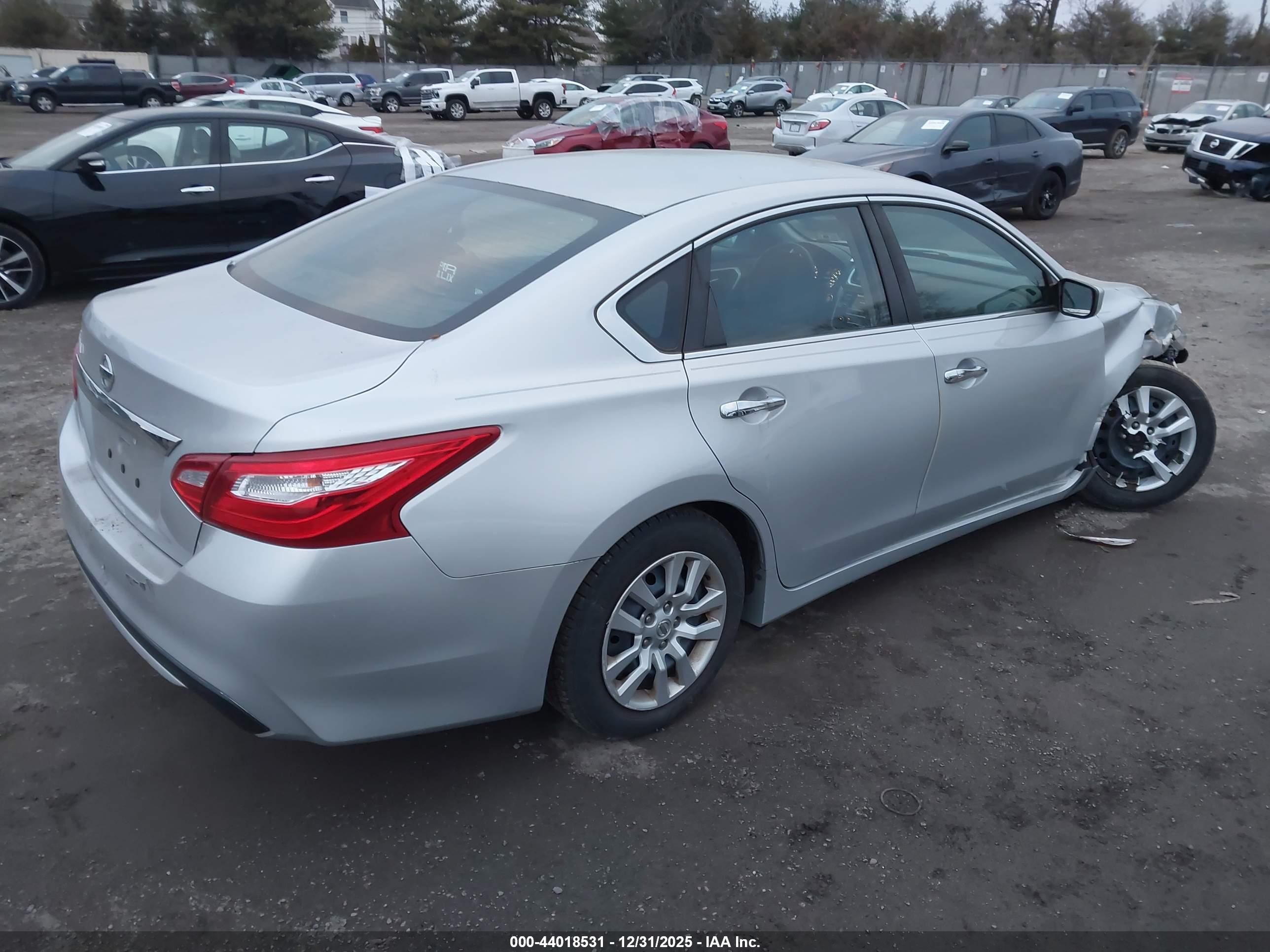 NISSAN ALTIMA image 4