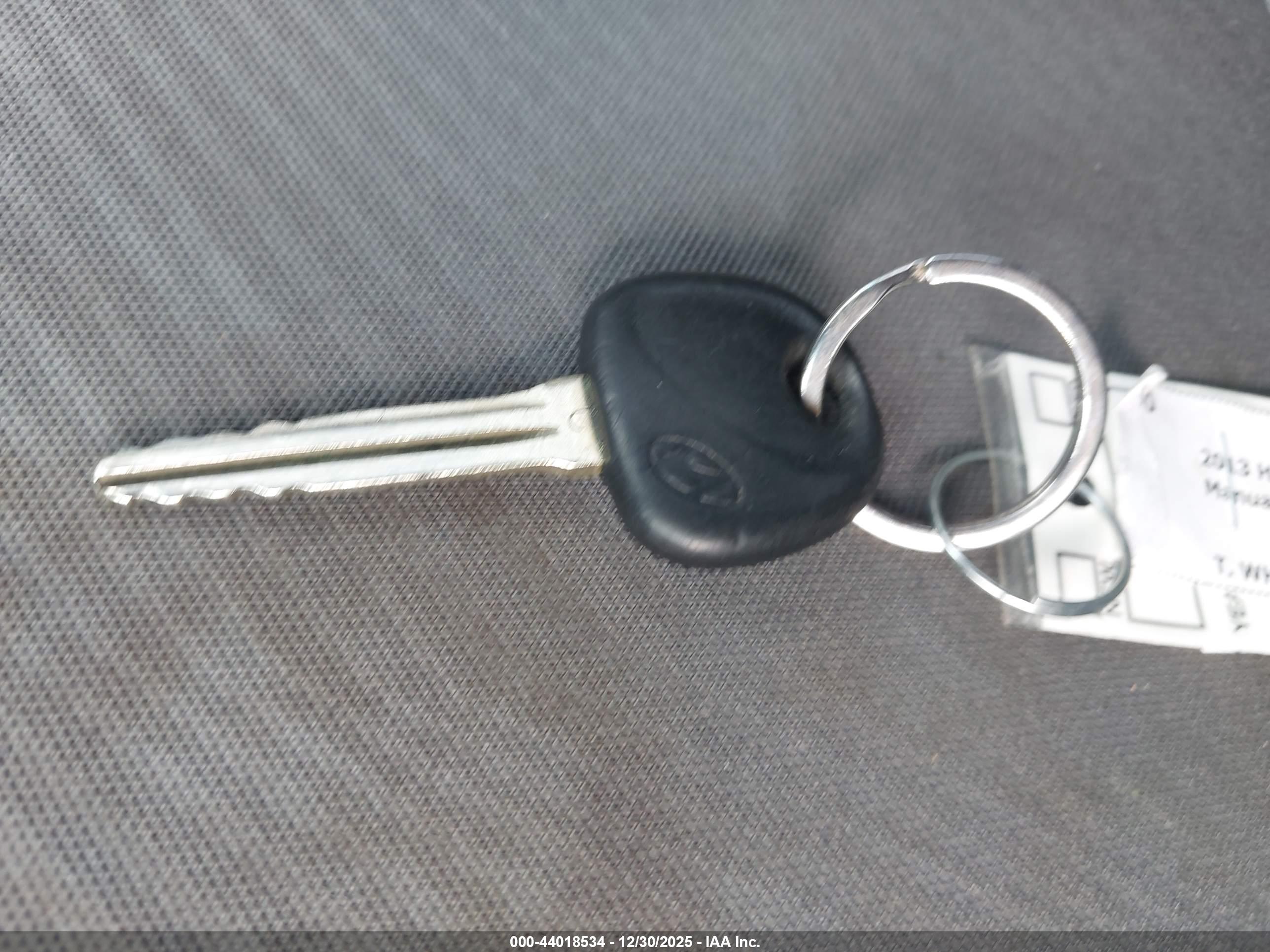 HYUNDAI ELANTRA image 11