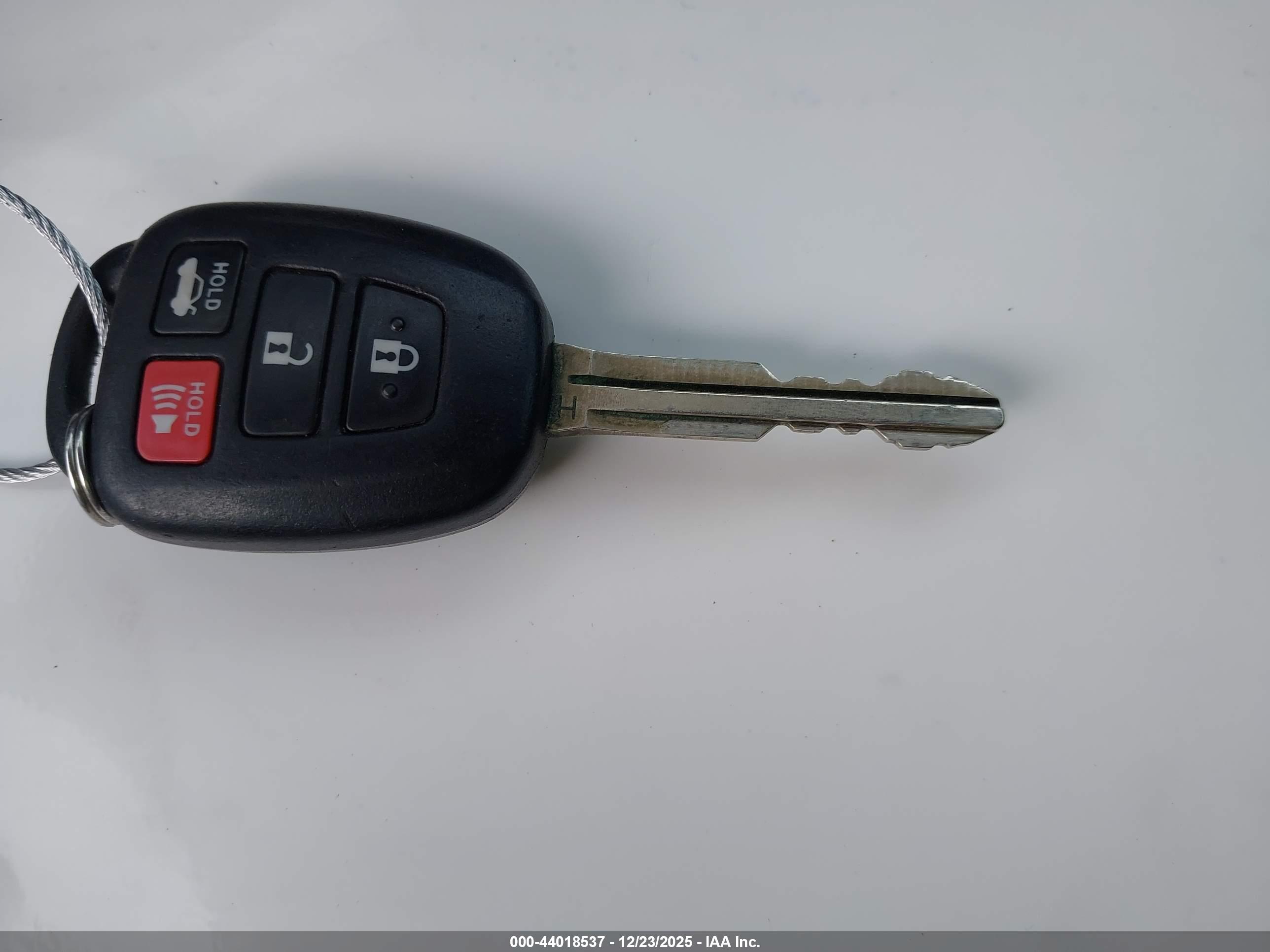 TOYOTA COROLLA image 11