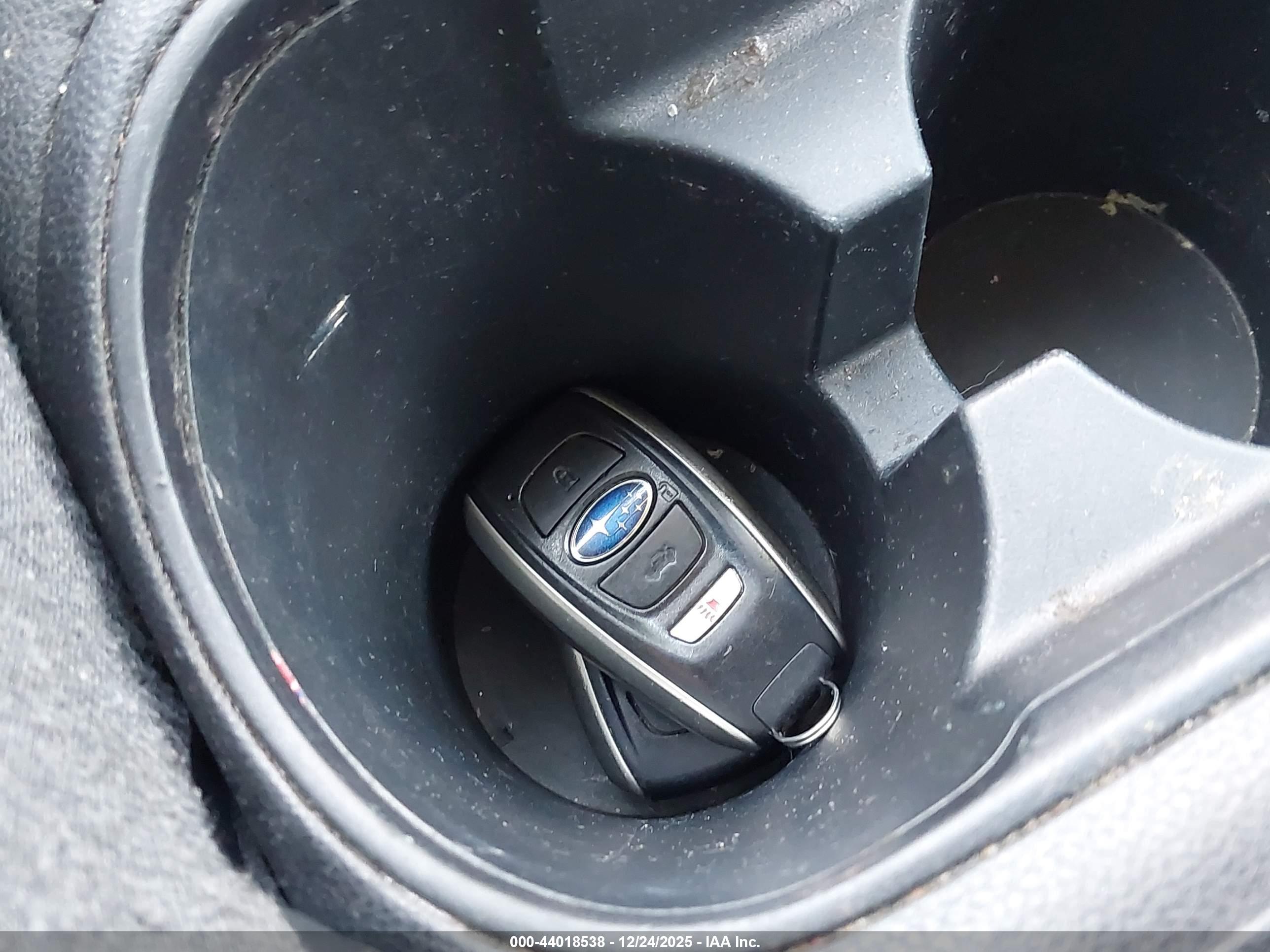 SUBARU OUTBACK image 11