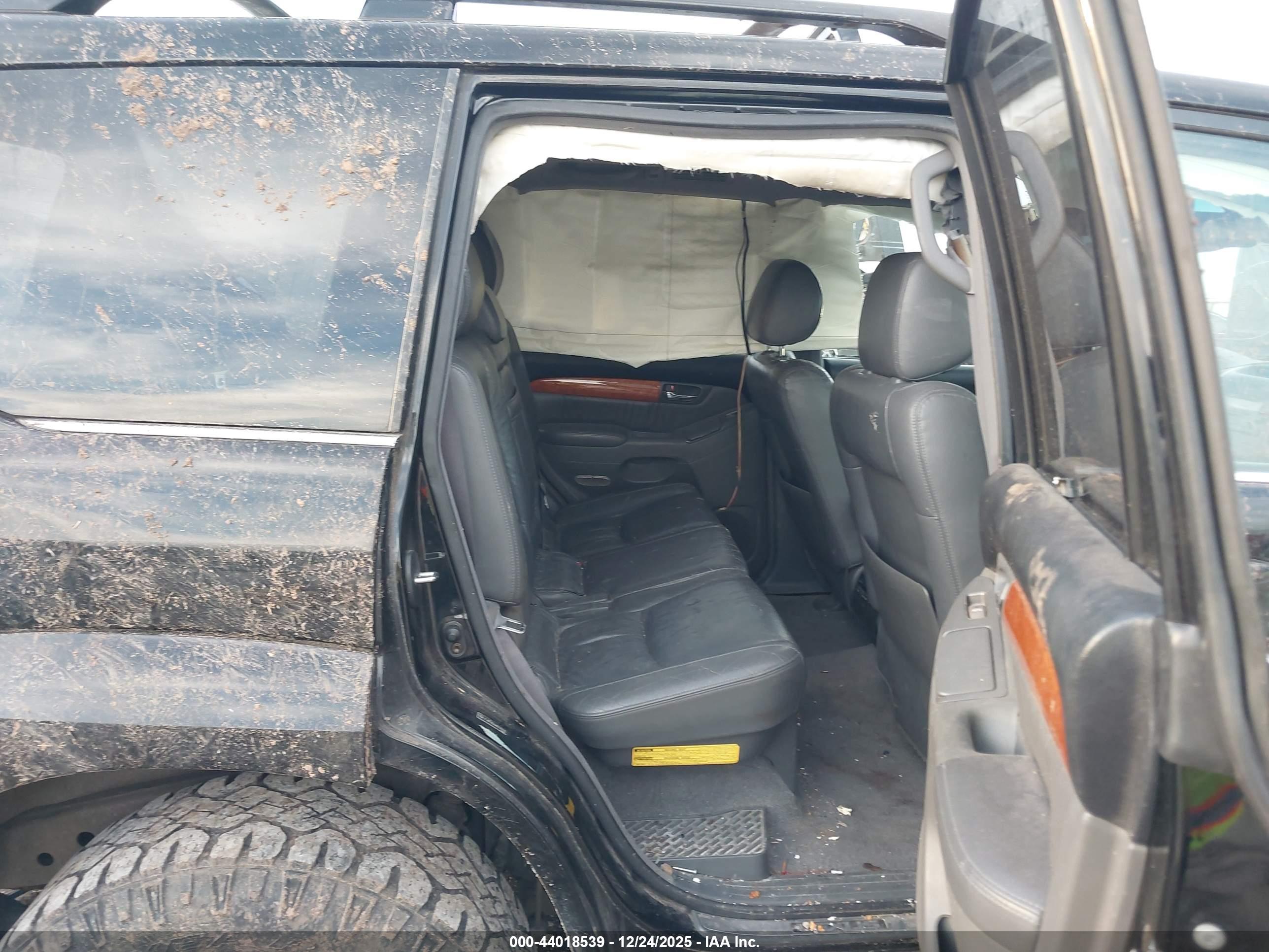 LEXUS GX image 8