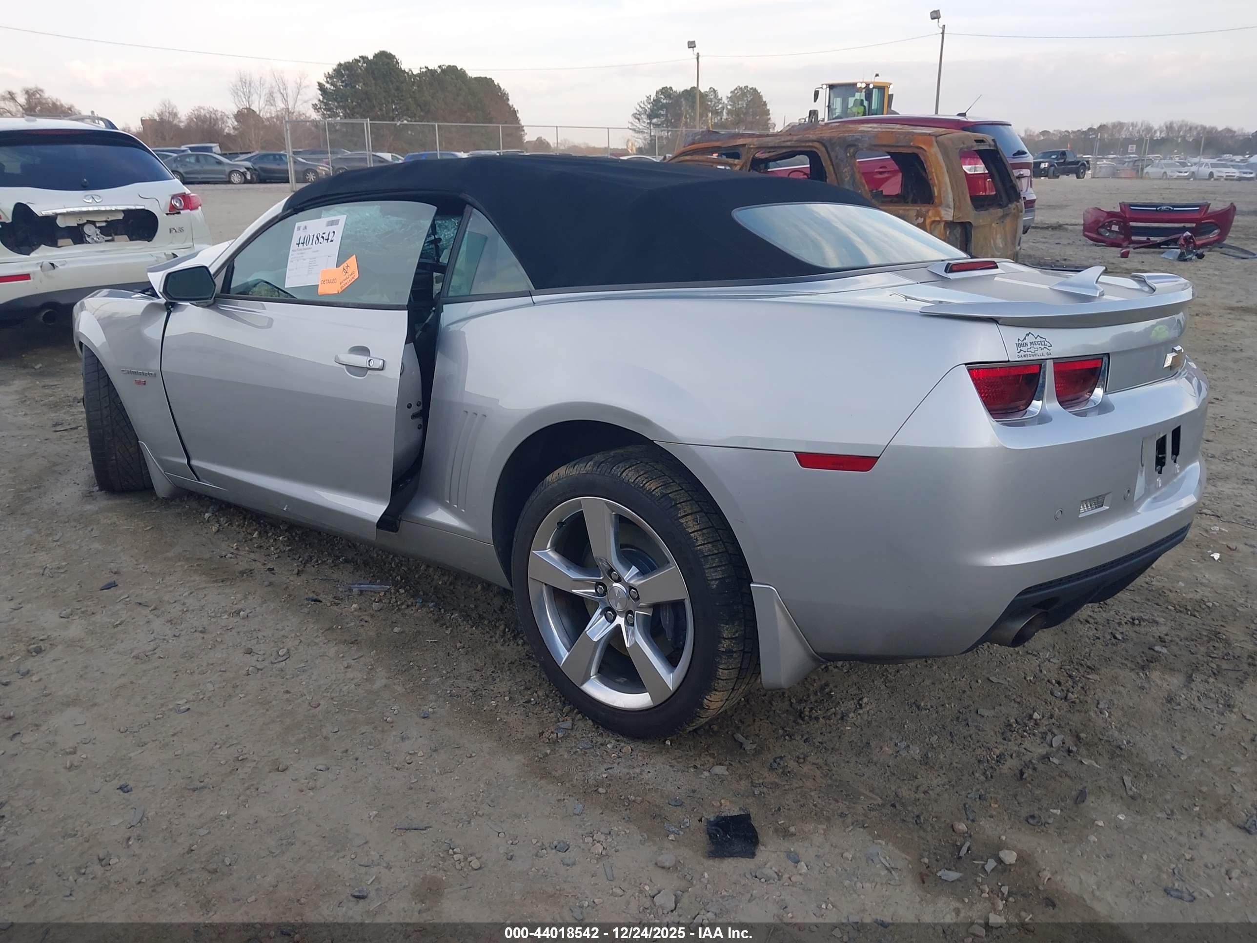 CHEVROLET CAMARO image 3
