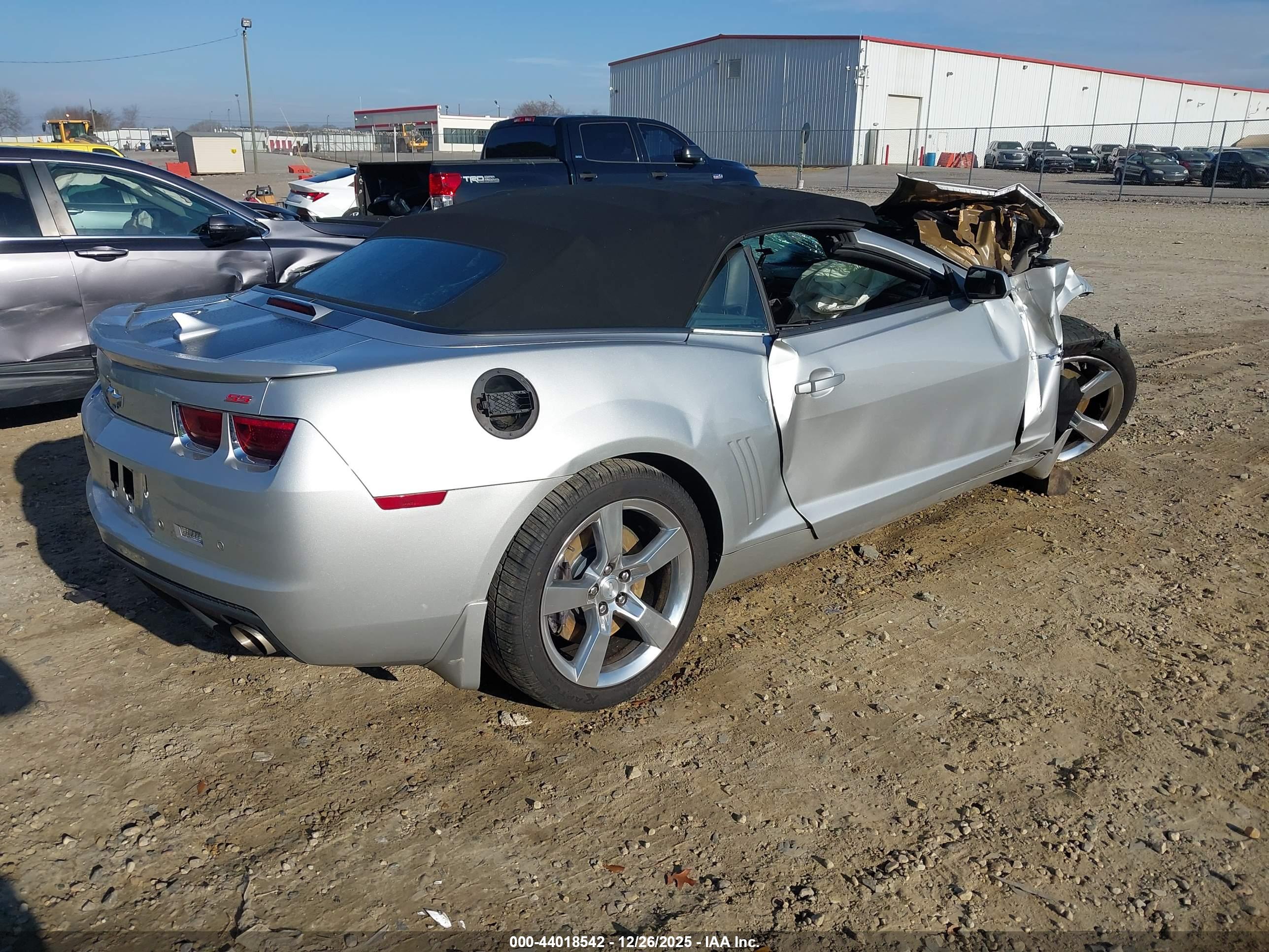 CHEVROLET CAMARO image 4