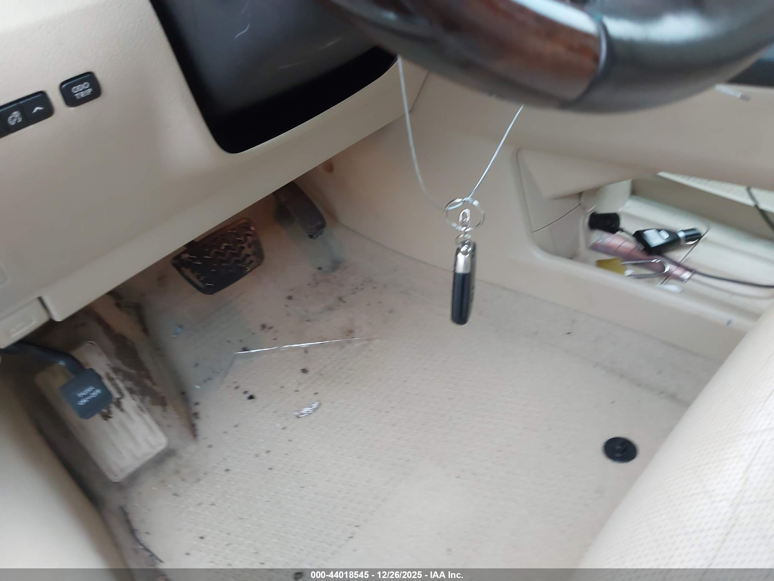 LEXUS RX image 11
