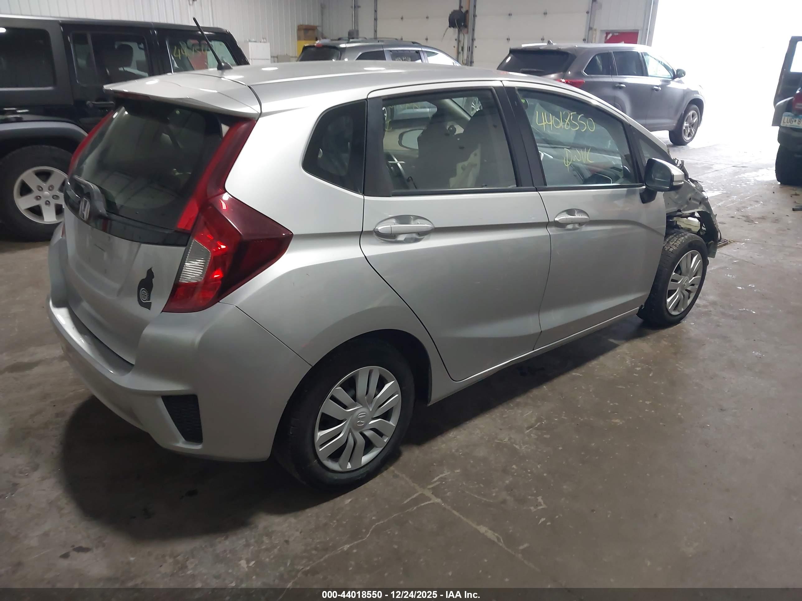 HONDA FIT image 4