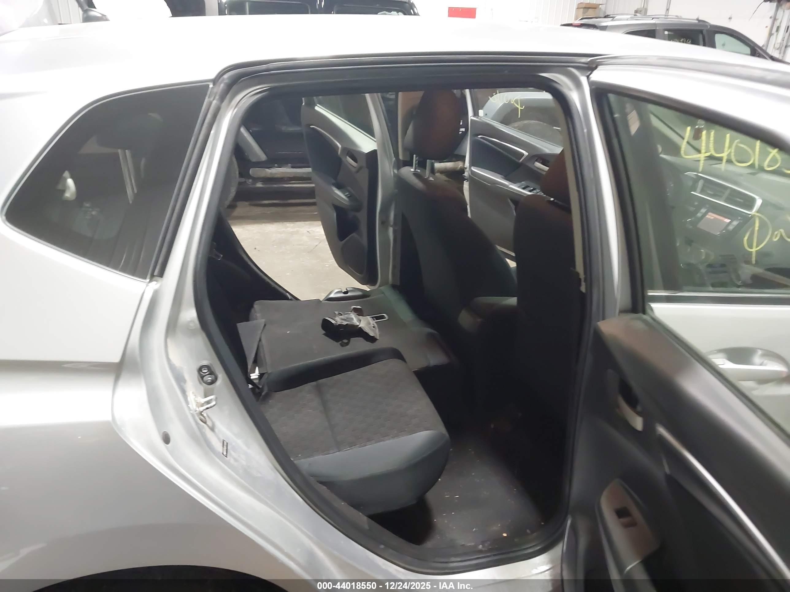 HONDA FIT image 8