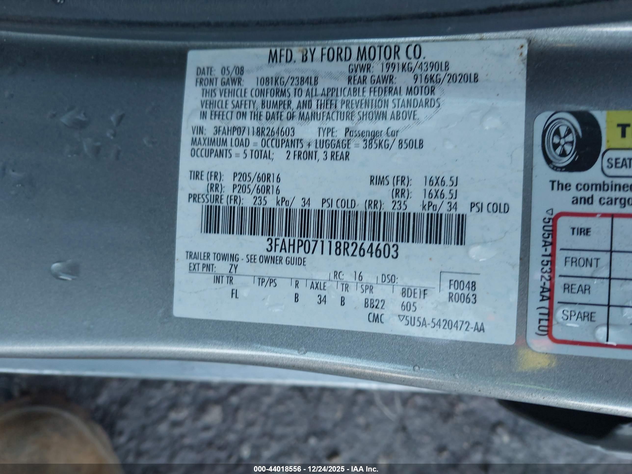 FORD FUSION image 9