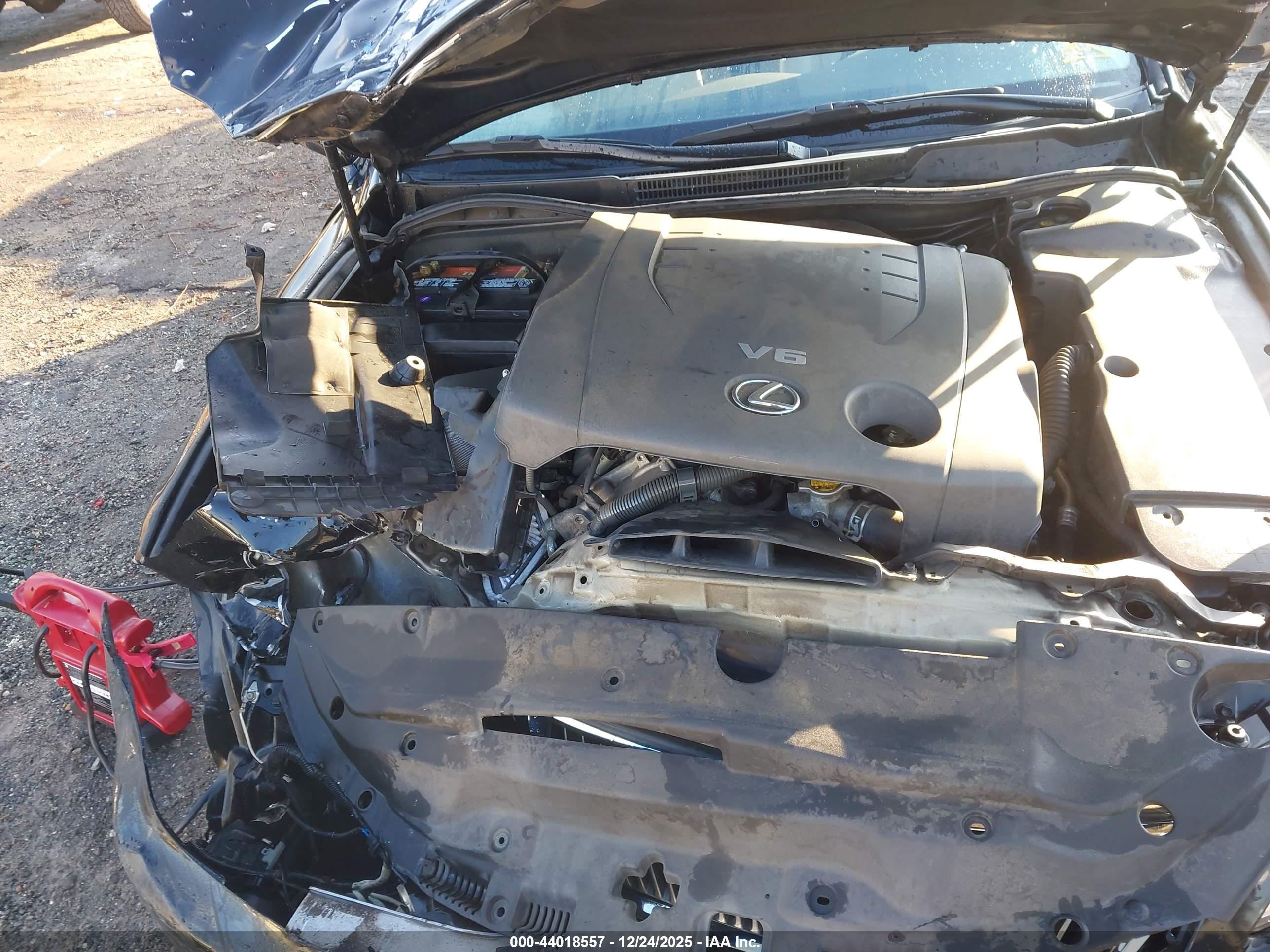 LEXUS IS image 10
