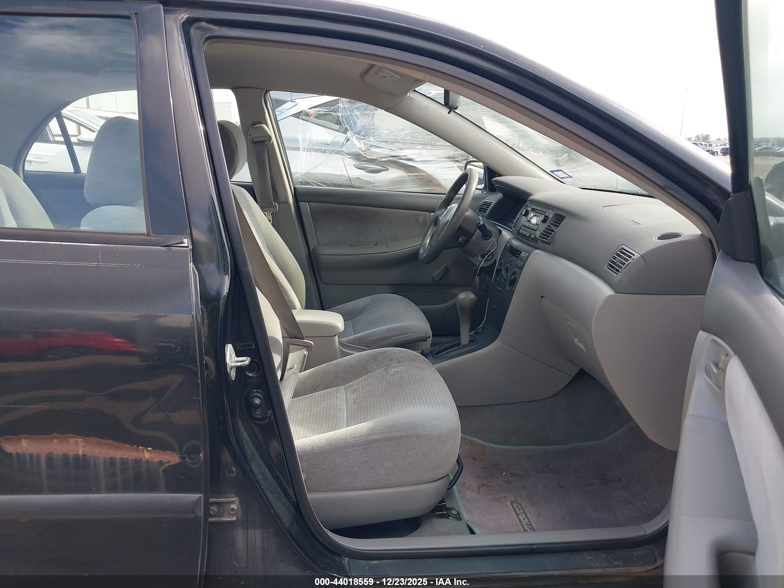 TOYOTA COROLLA image 5