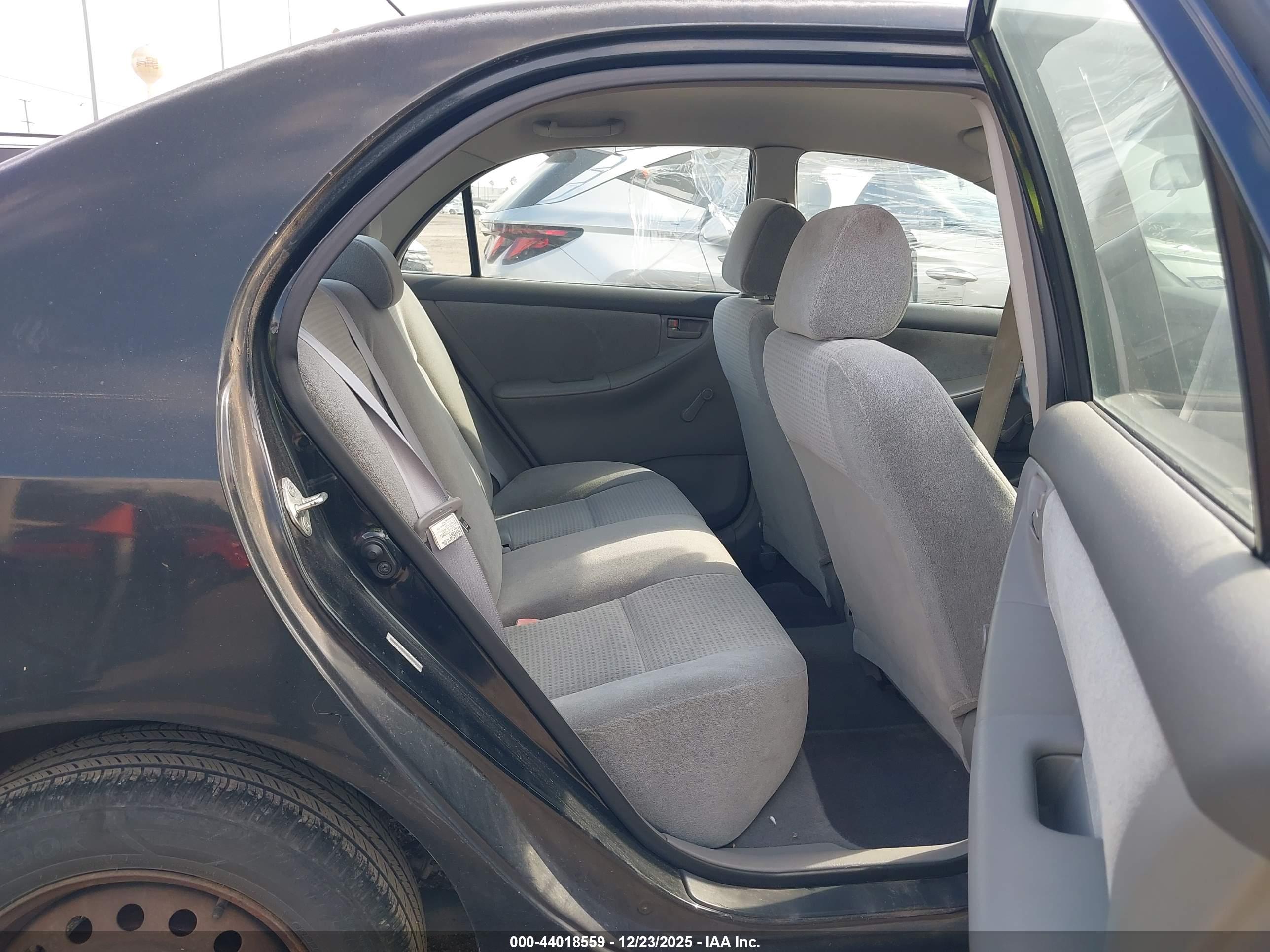 TOYOTA COROLLA image 8