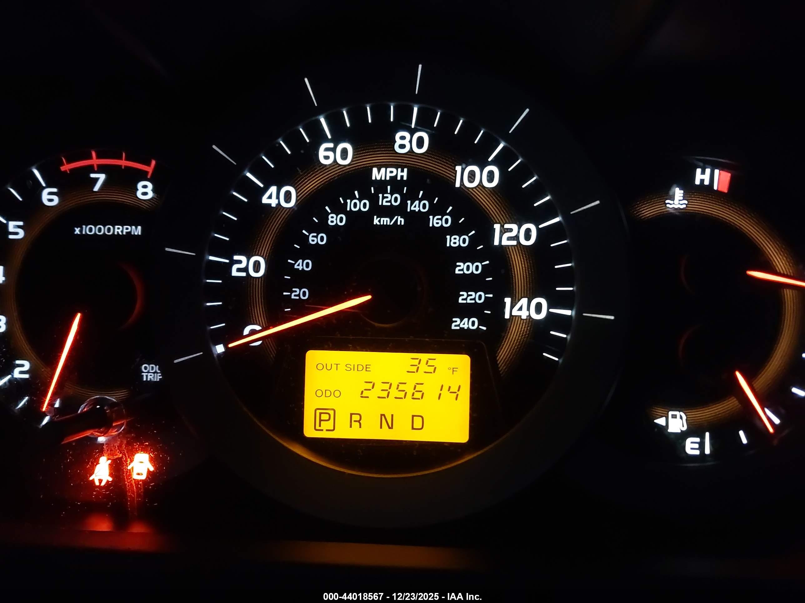 TOYOTA RAV4 image 7