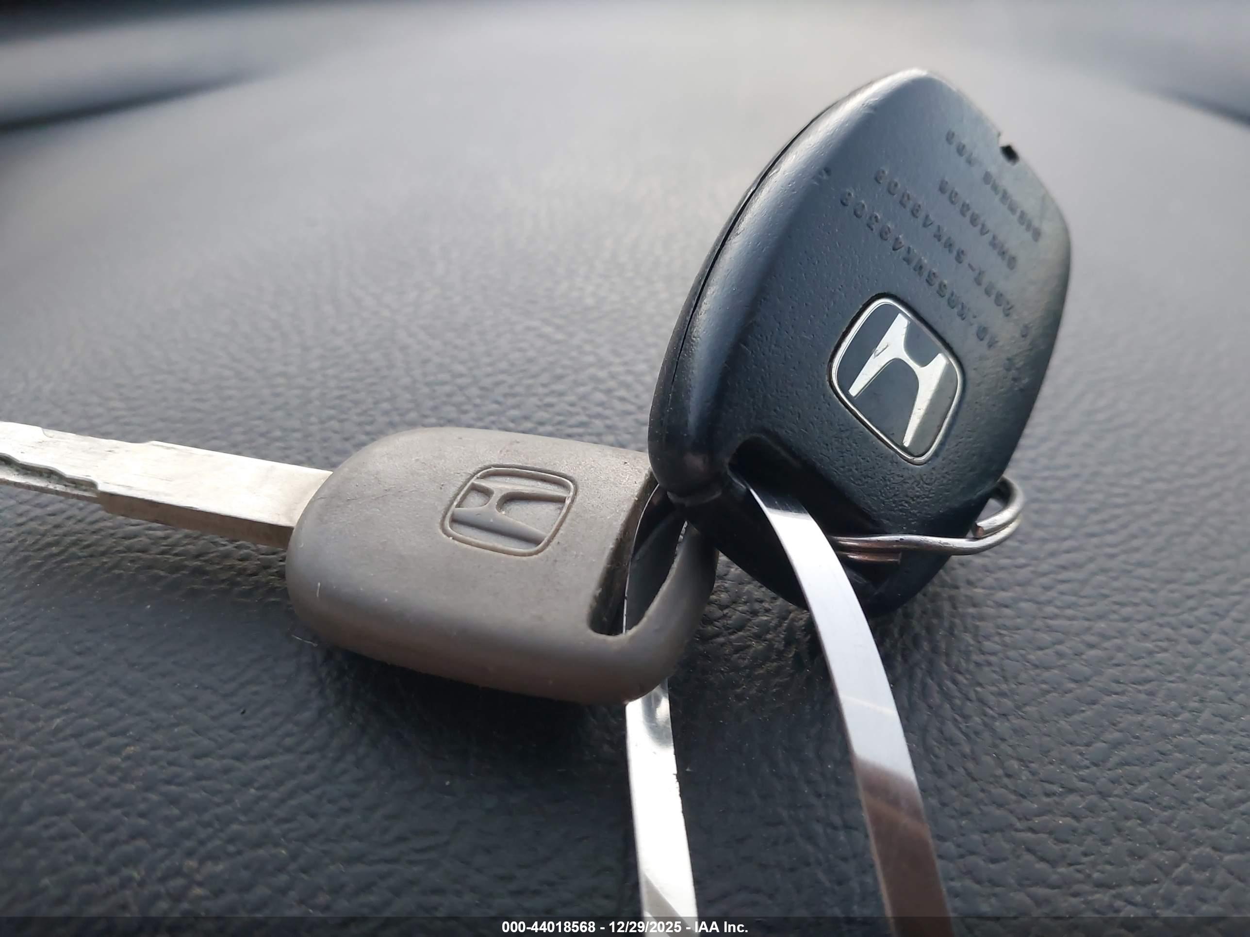 HONDA ACCORD image 11