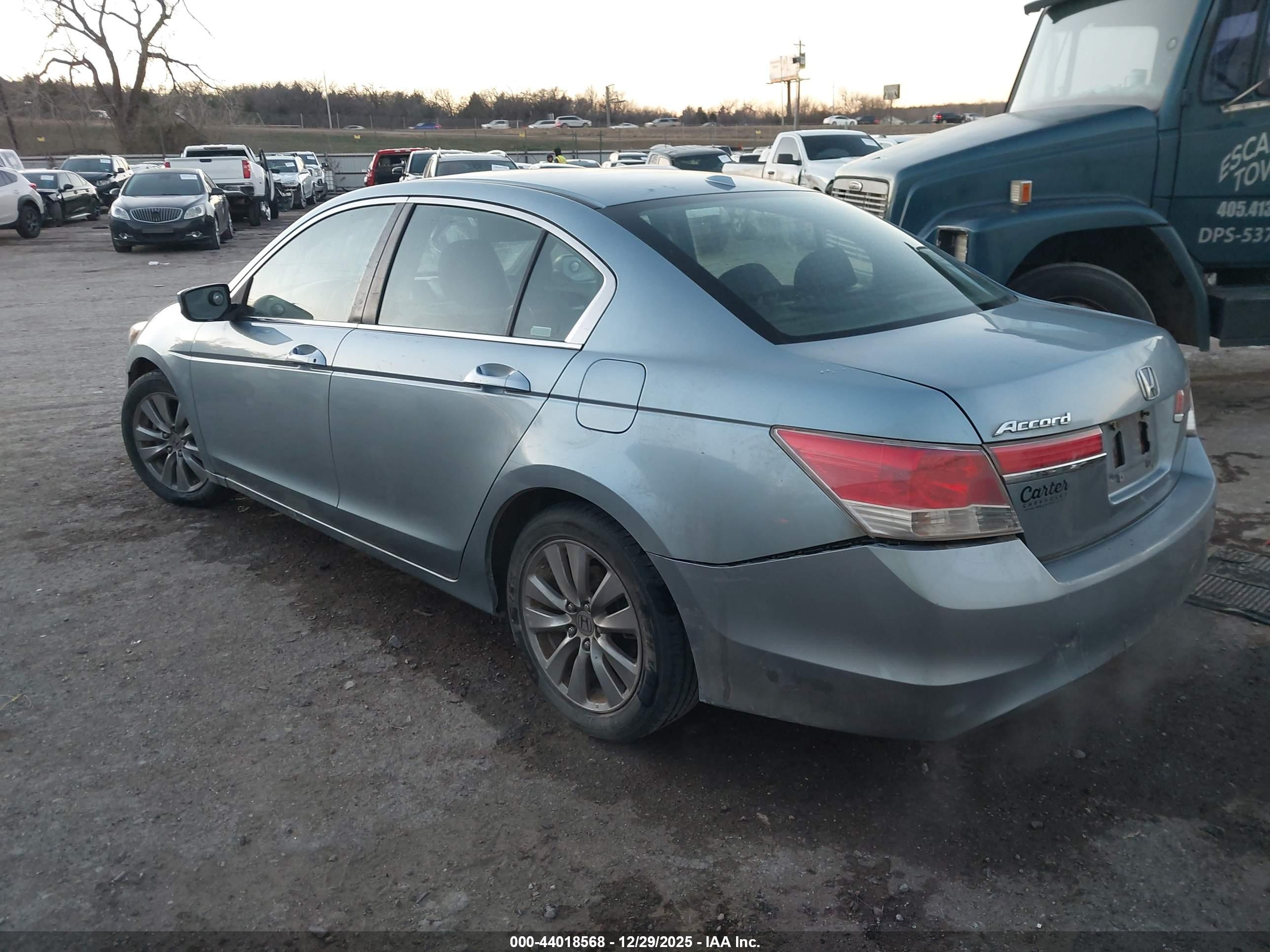 HONDA ACCORD image 3