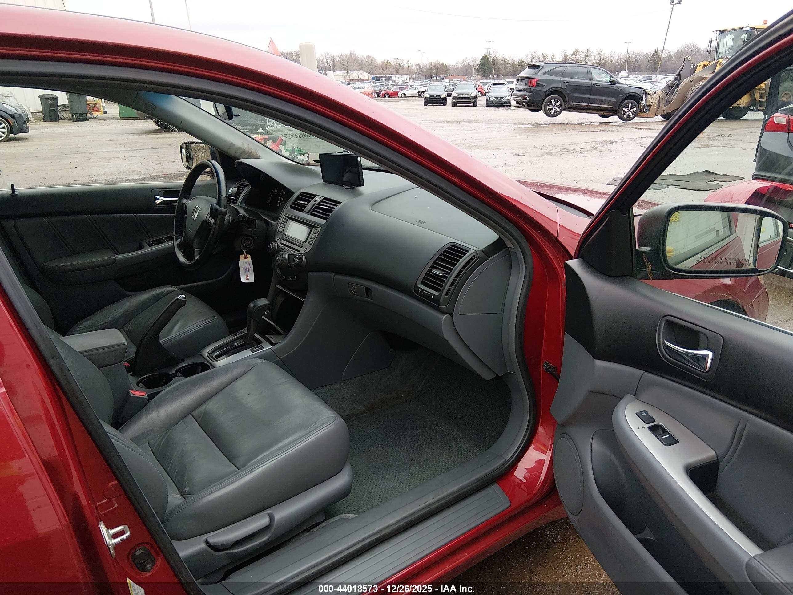 HONDA ACCORD image 5