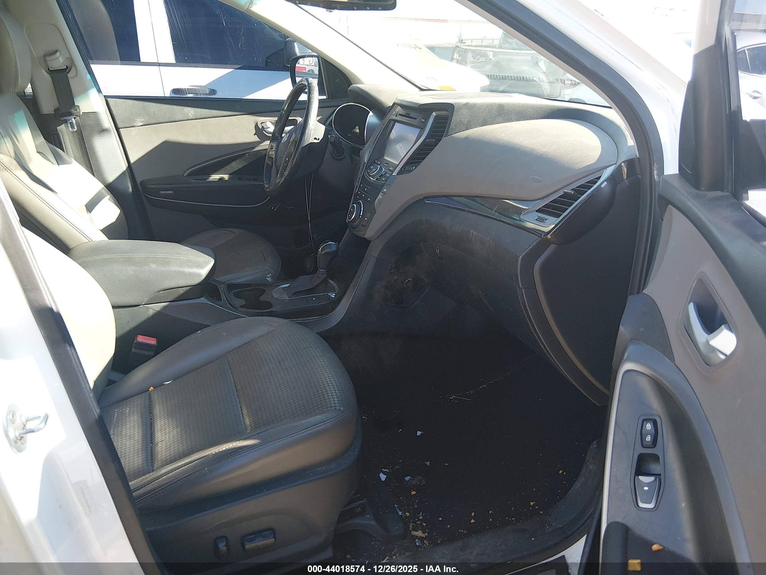 HYUNDAI SANTA image 5