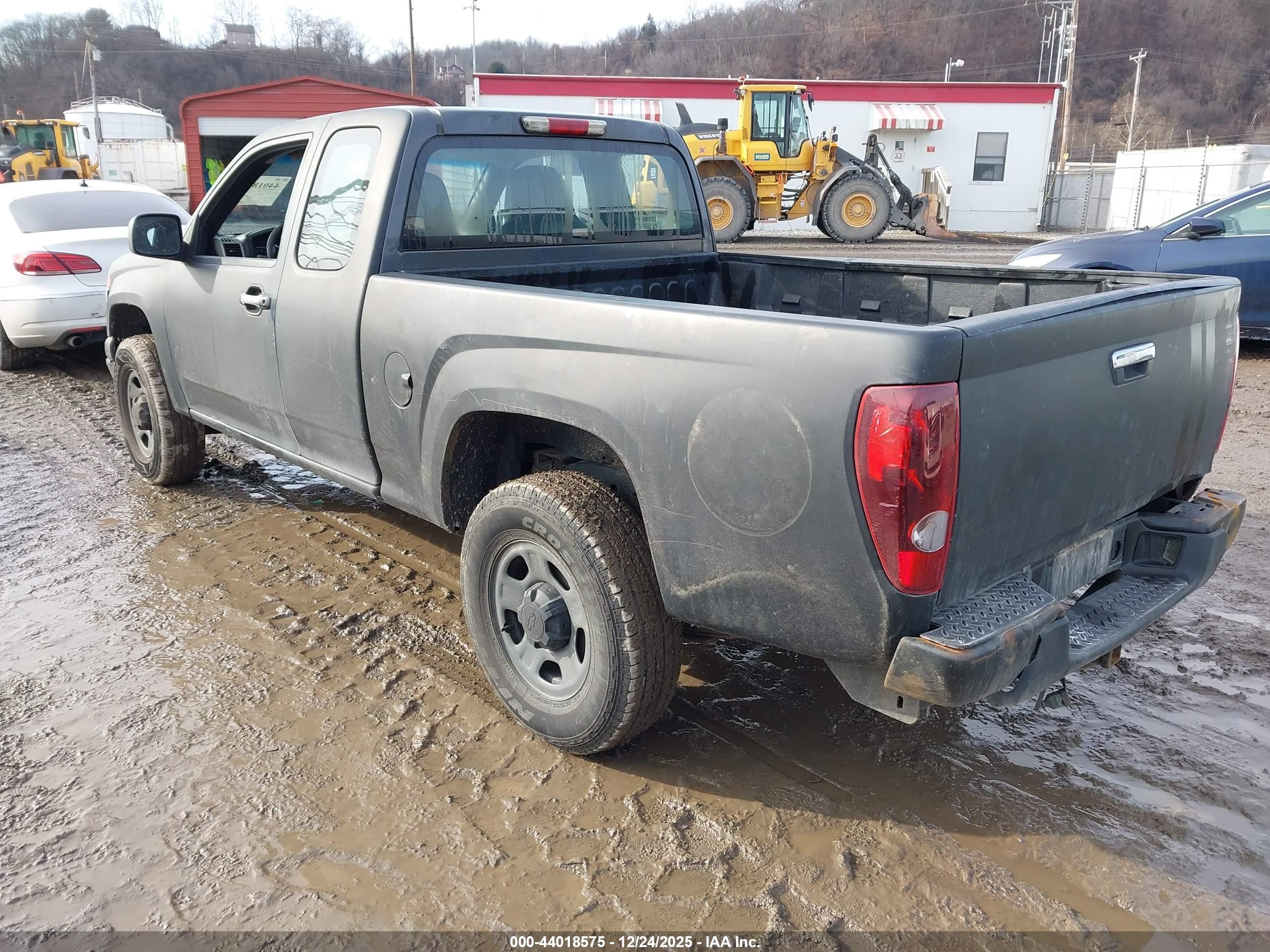 CHEVROLET COLORADO image 3