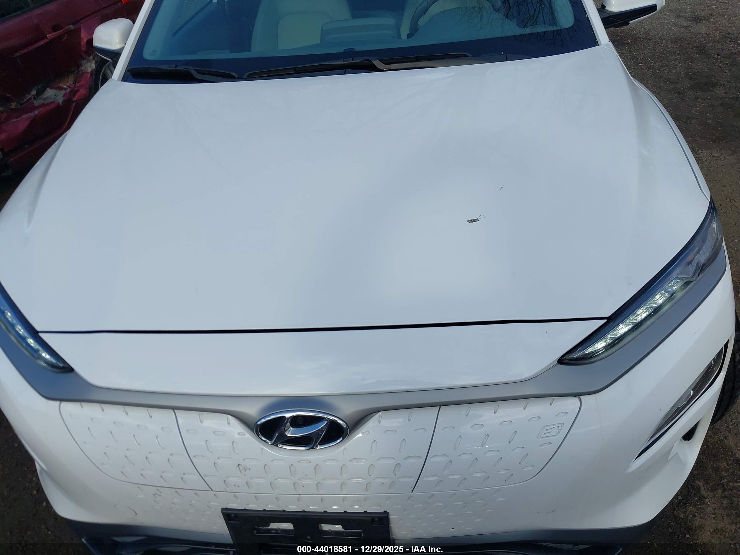 HYUNDAI KONA image 10