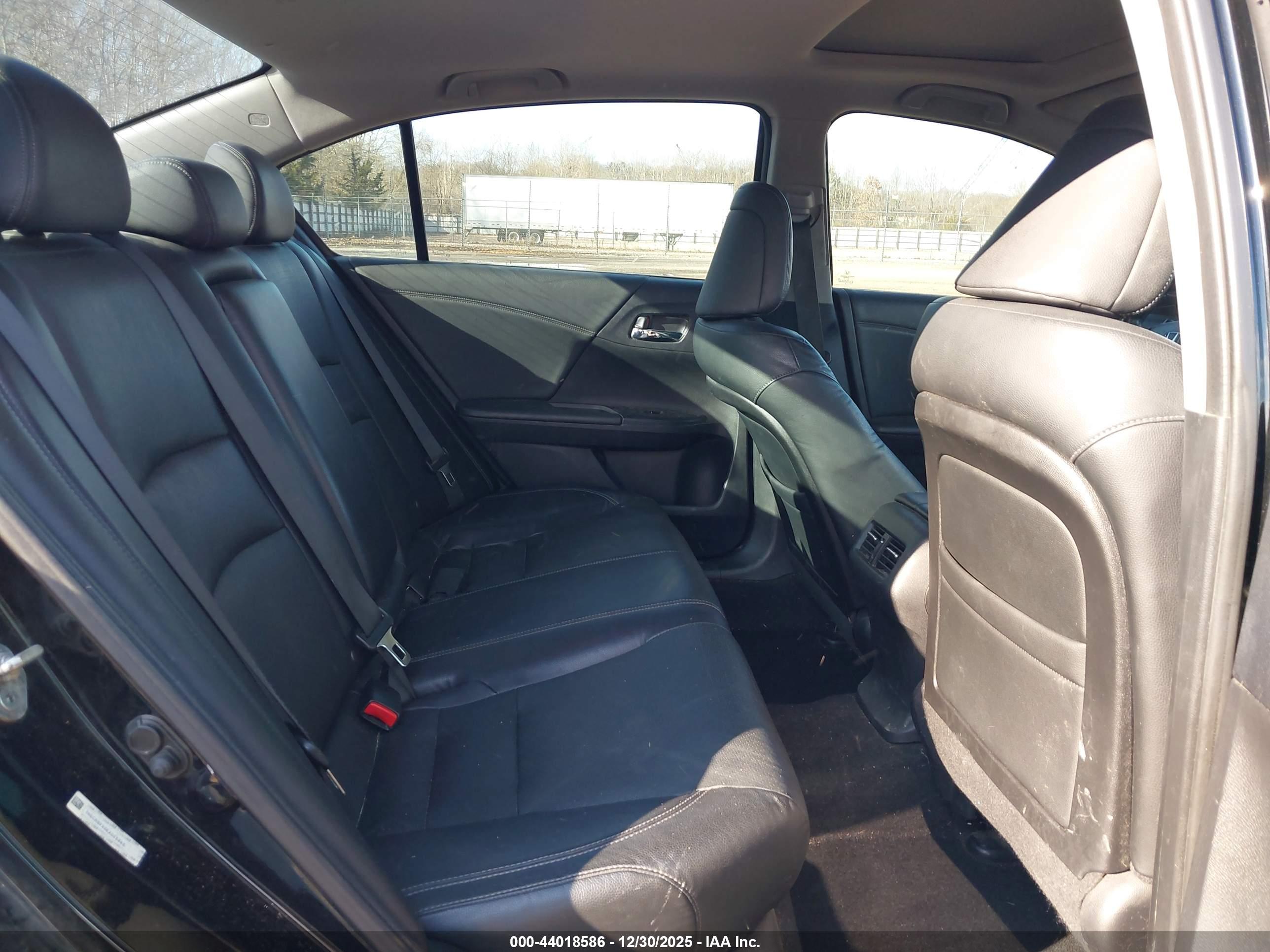 HONDA ACCORD image 8