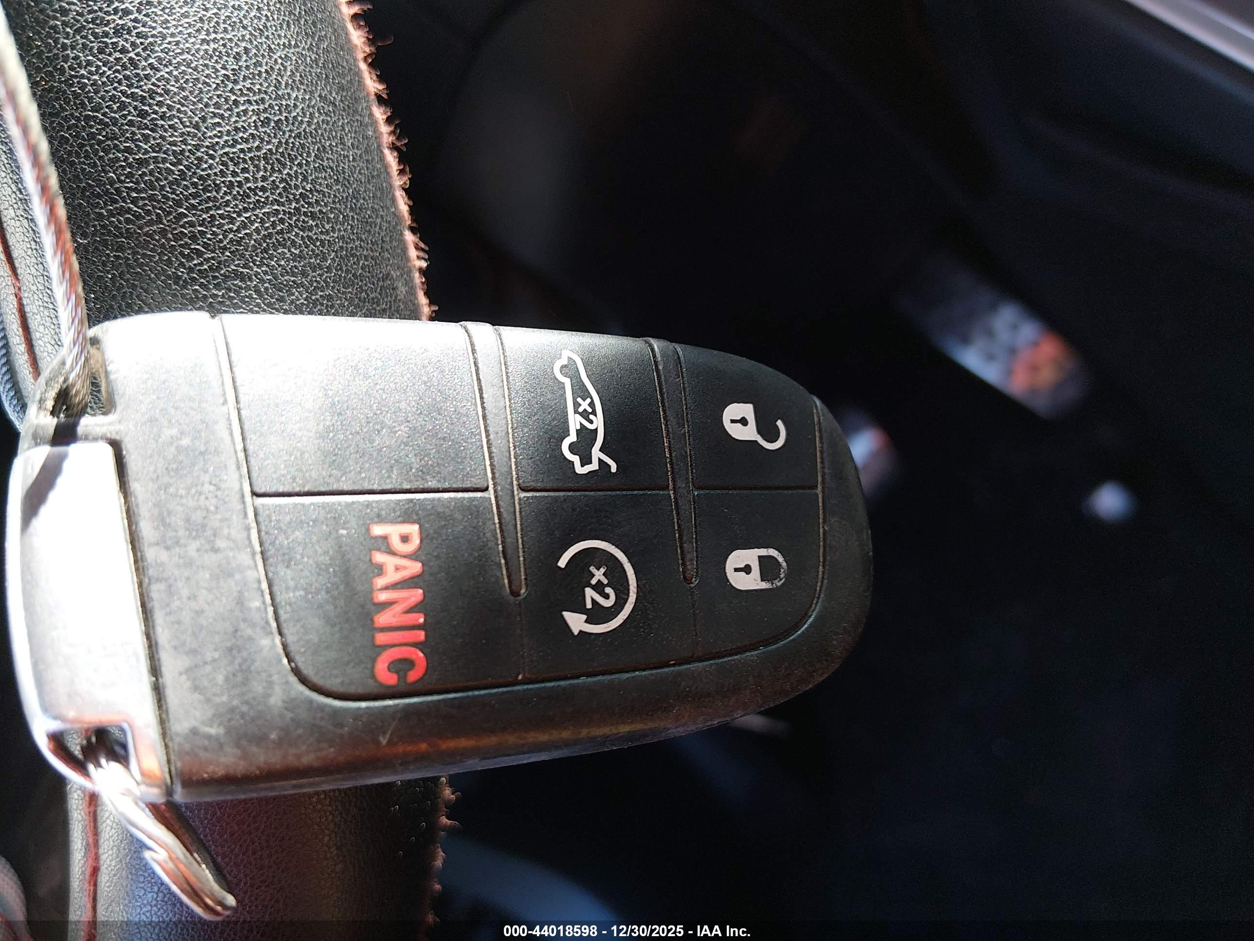 DODGE CHALLENGER image 11