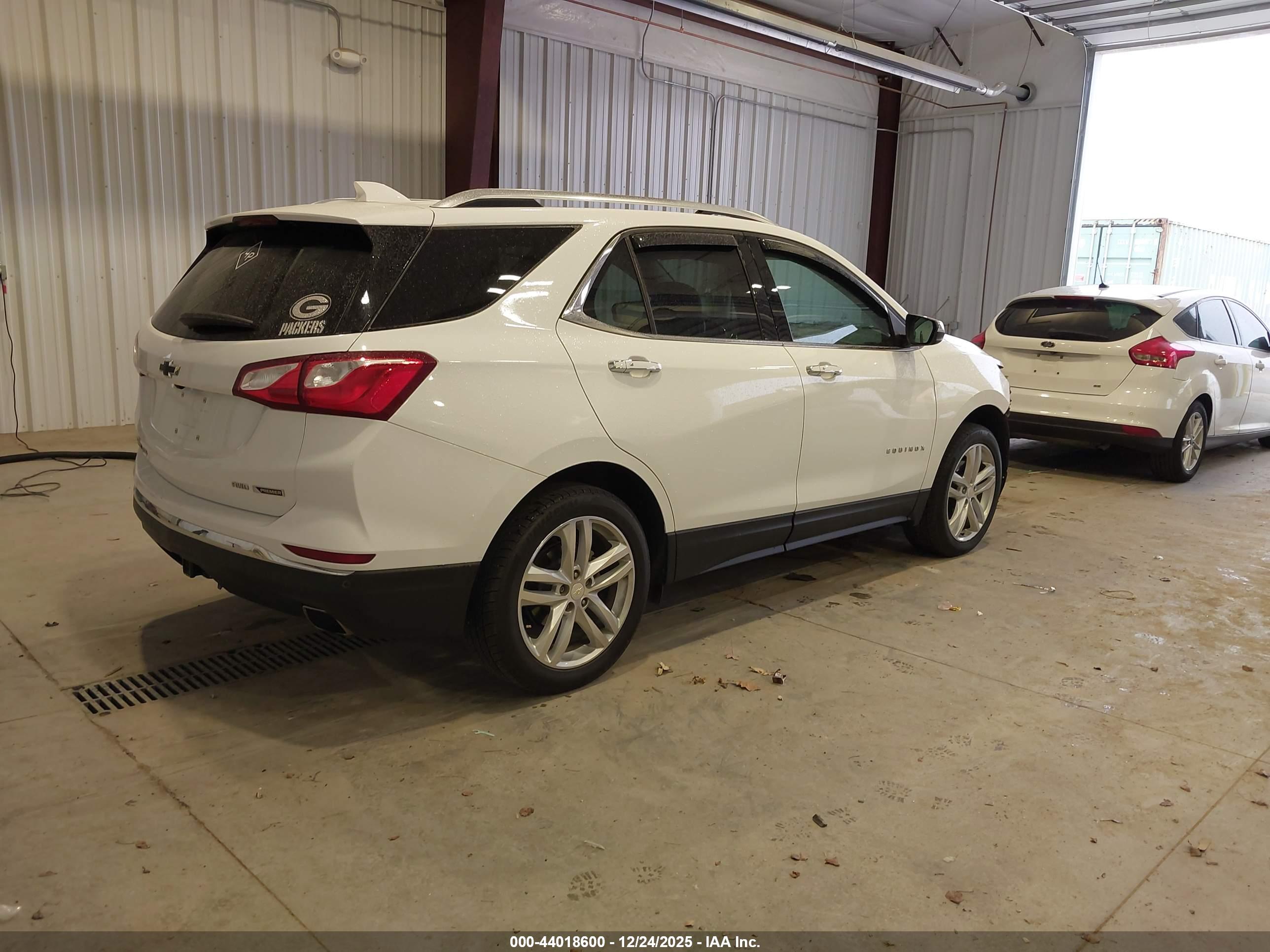 CHEVROLET EQUINOX image 4