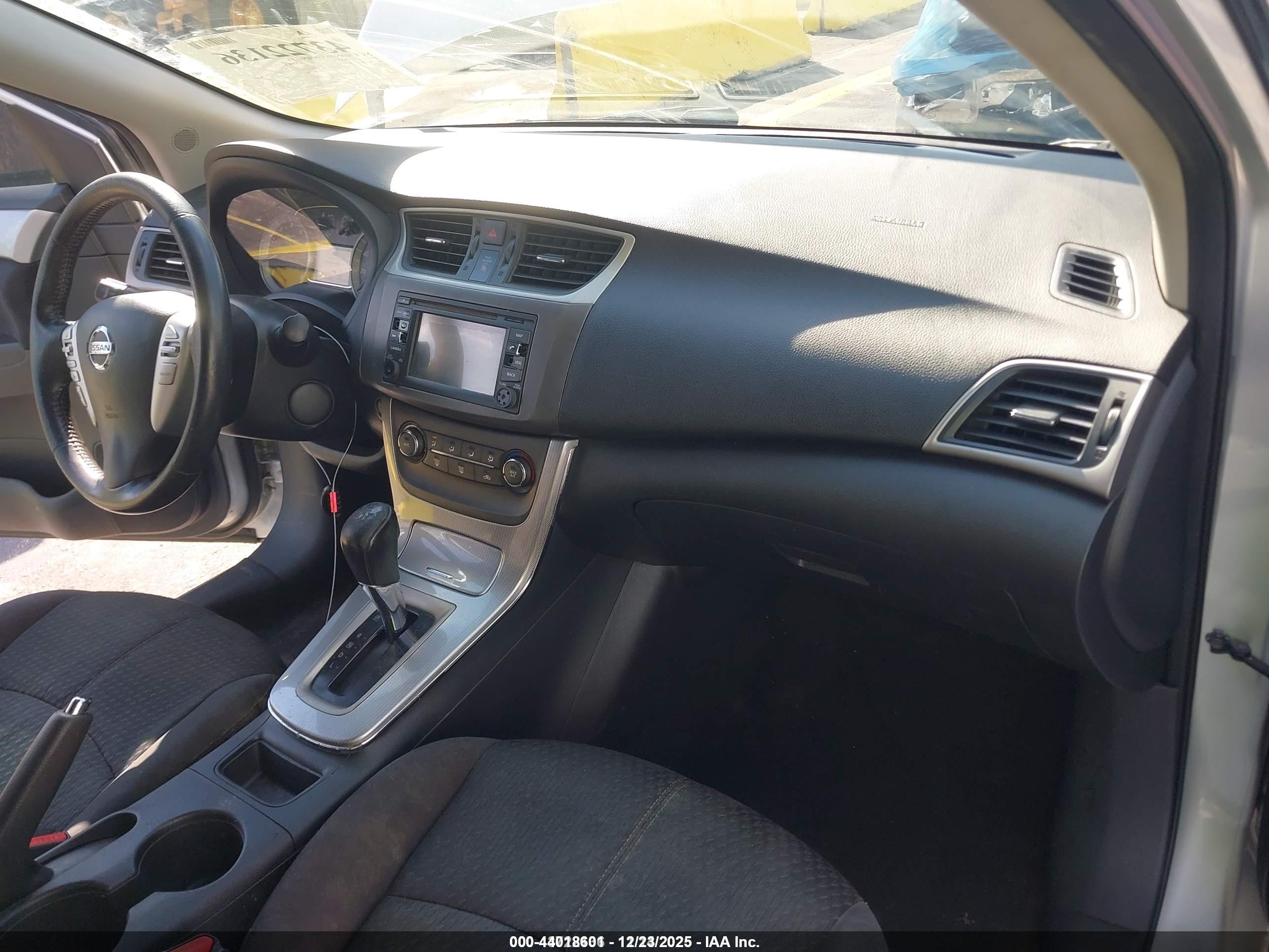 NISSAN SENTRA image 5