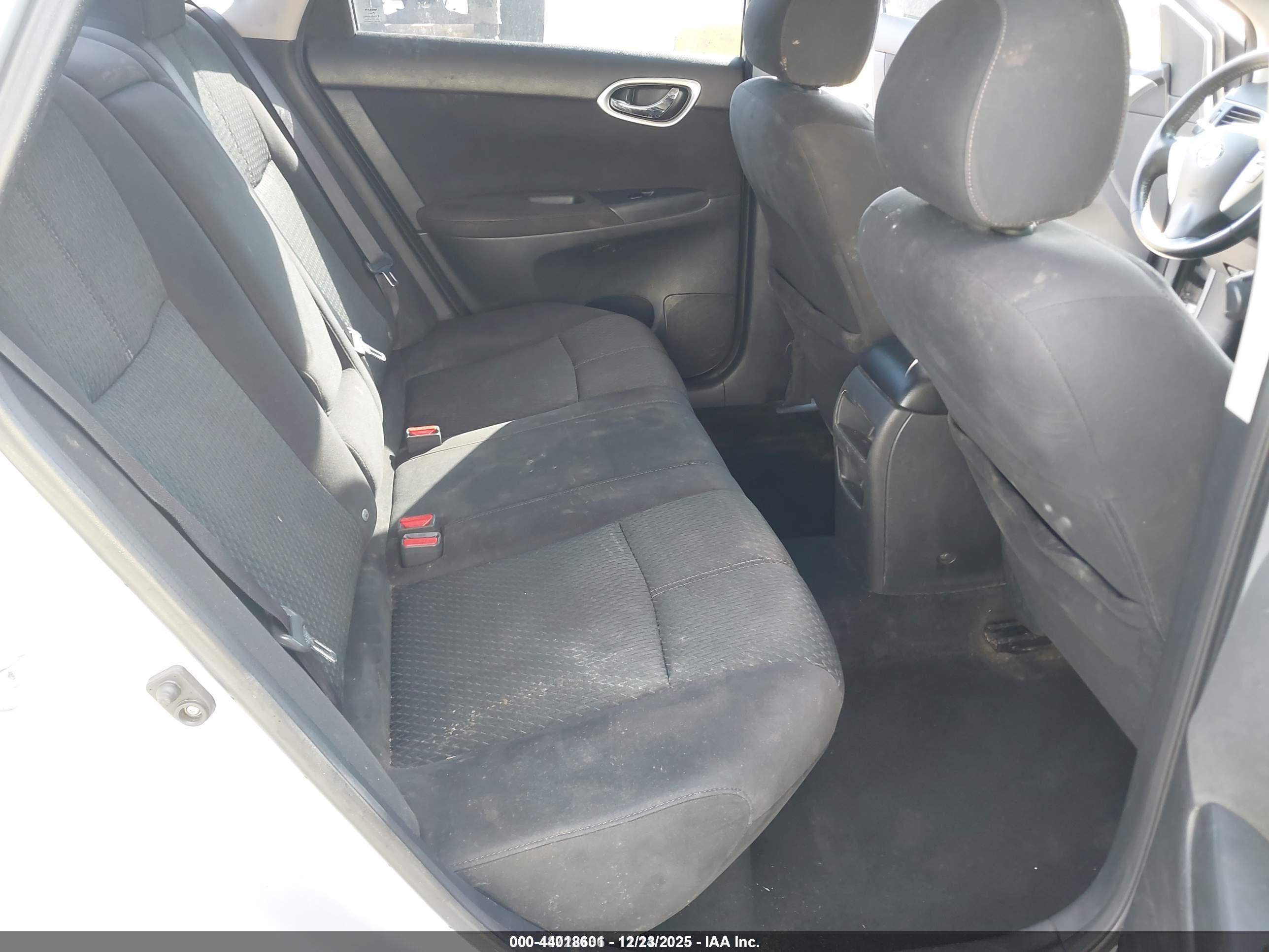 NISSAN SENTRA image 8