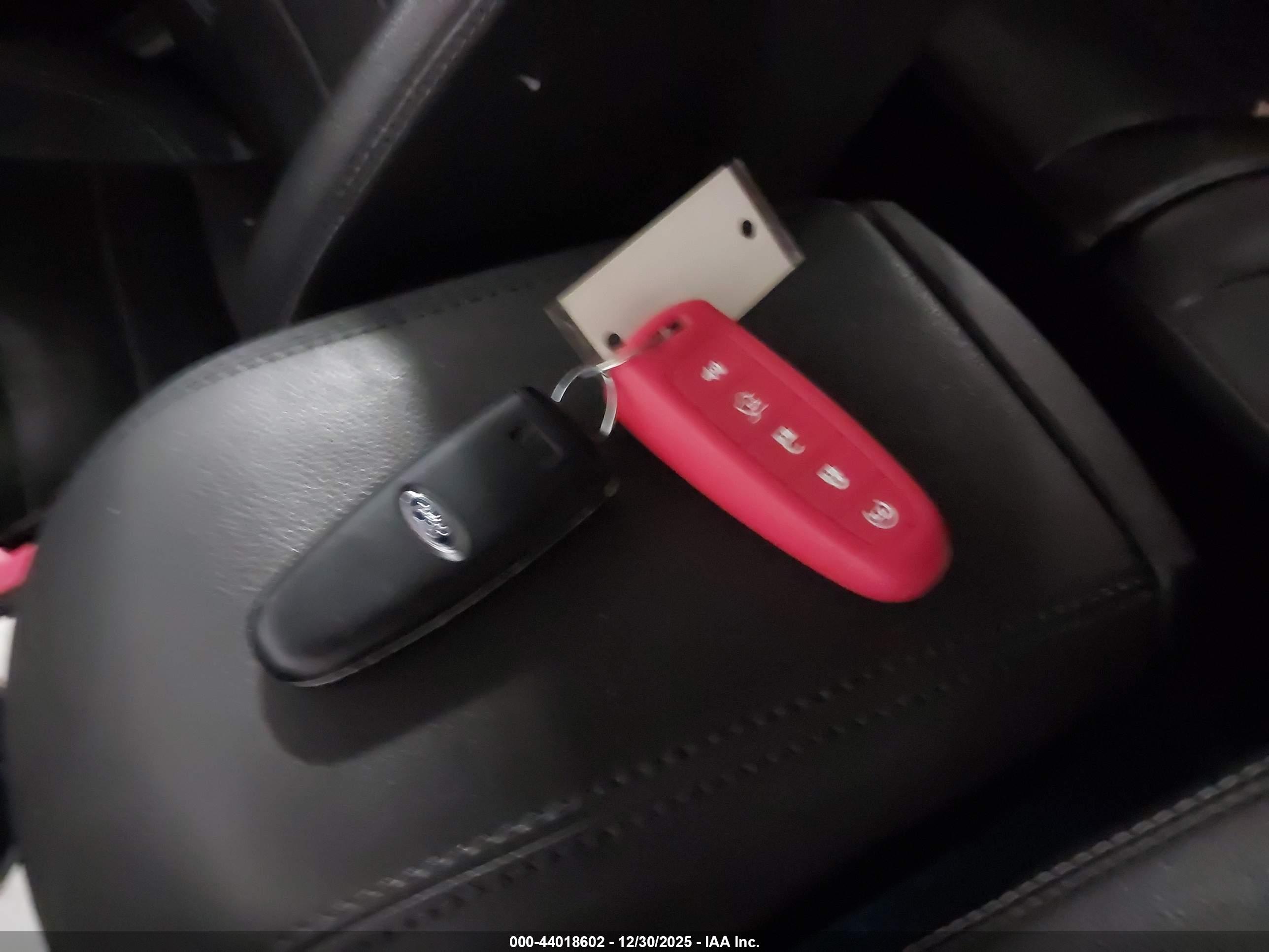 FORD ESCAPE image 11