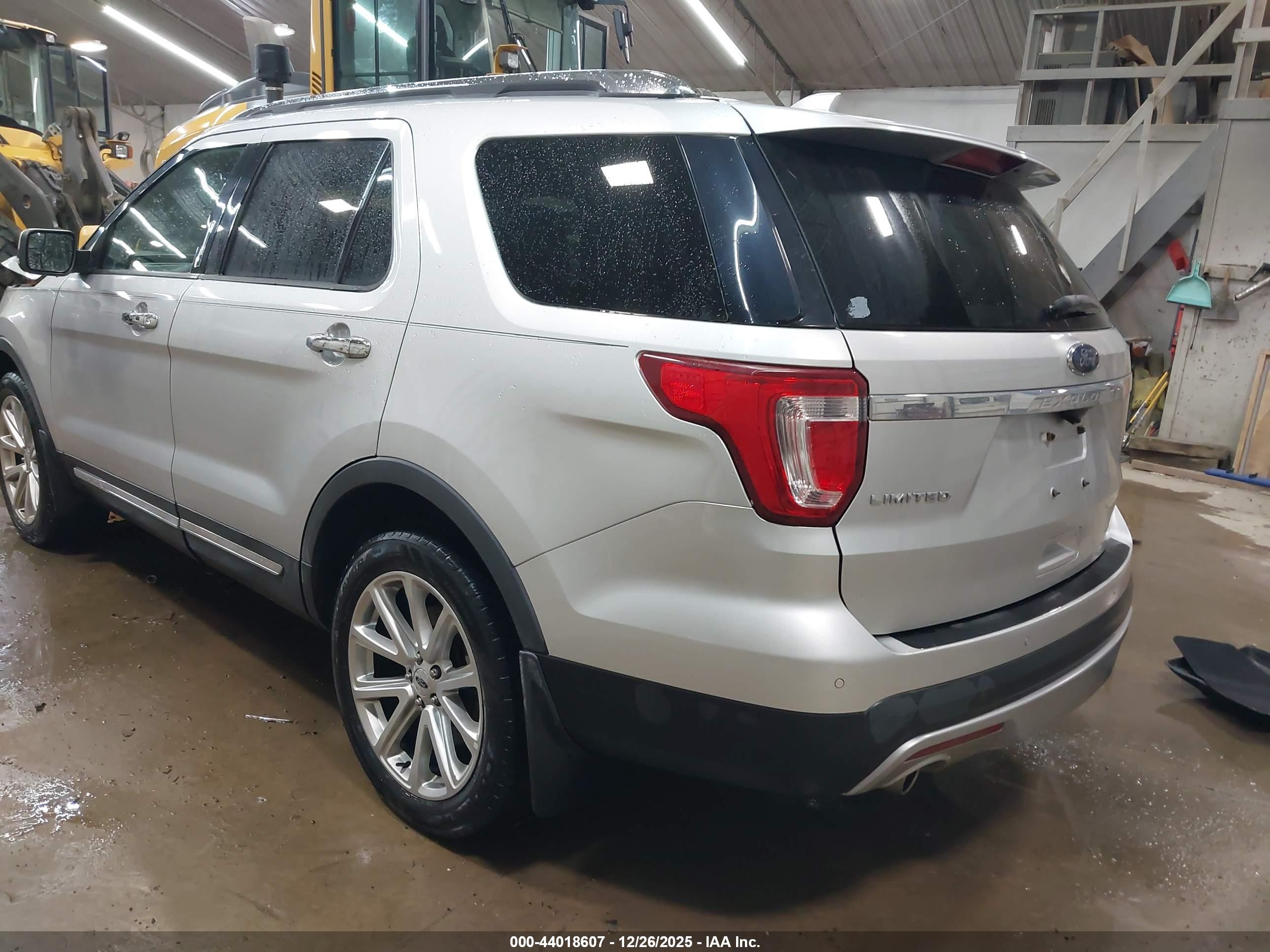 FORD EXPLORER image 3