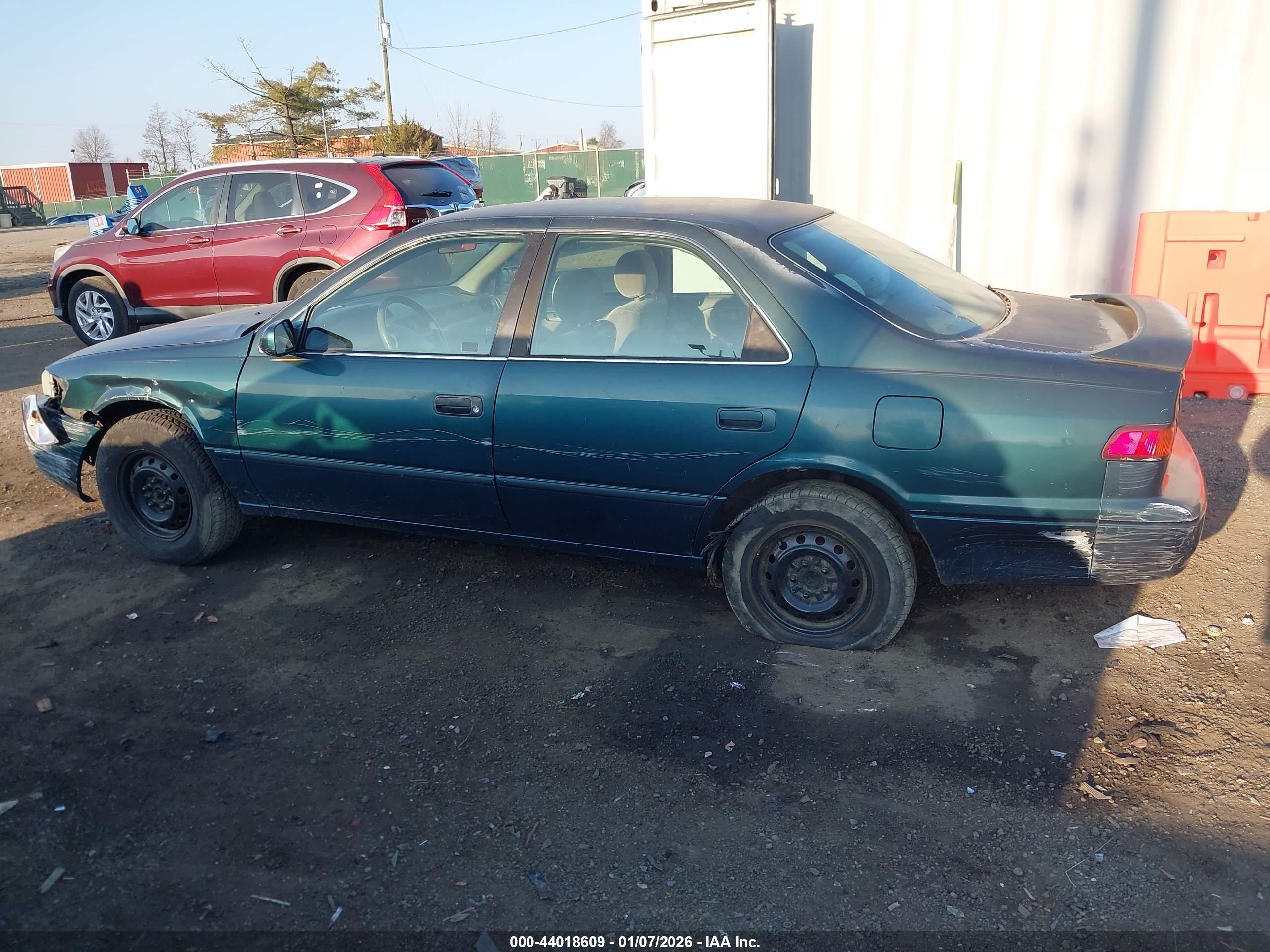 TOYOTA CAMRY image 6