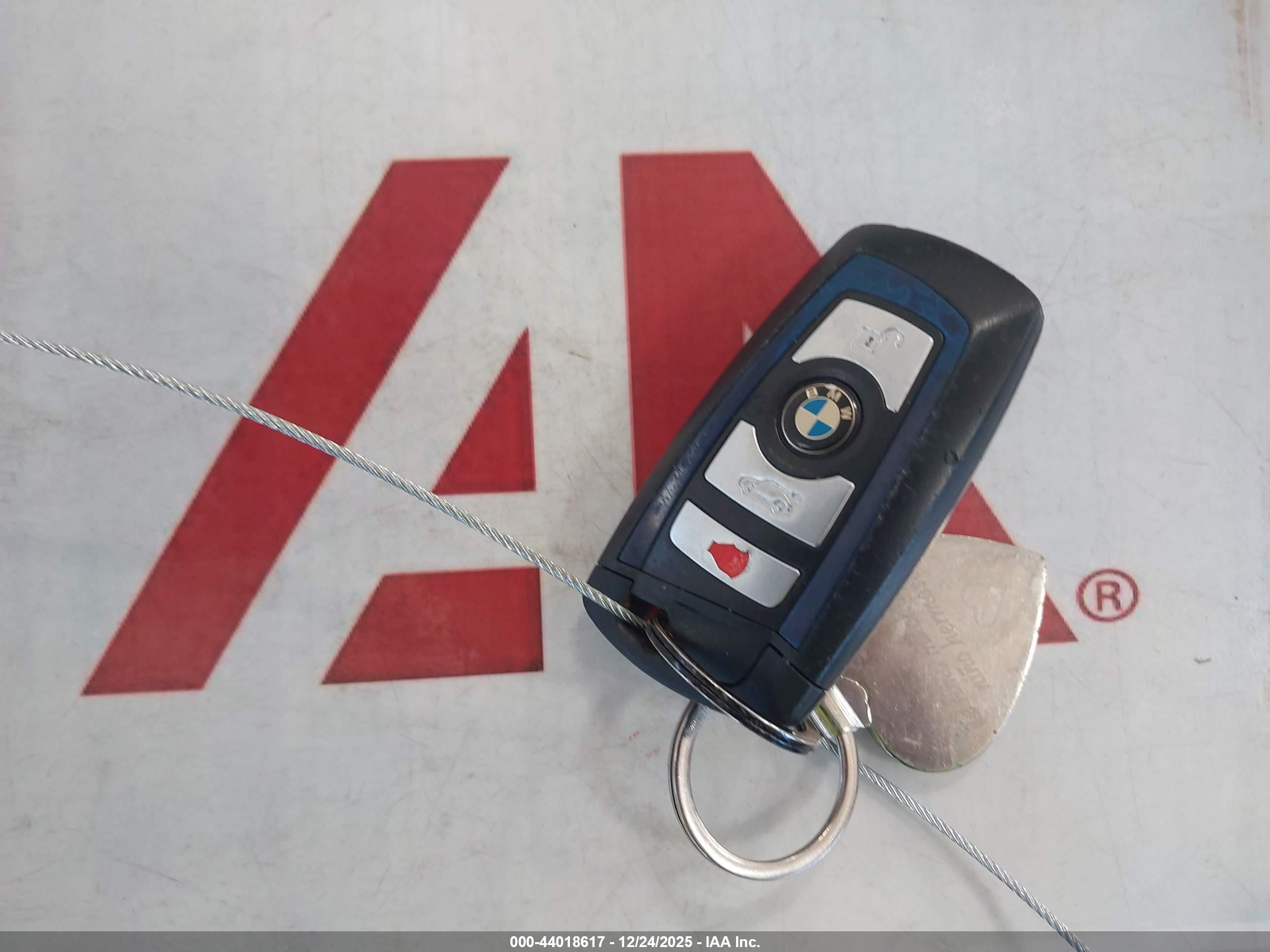 BMW 330I image 11