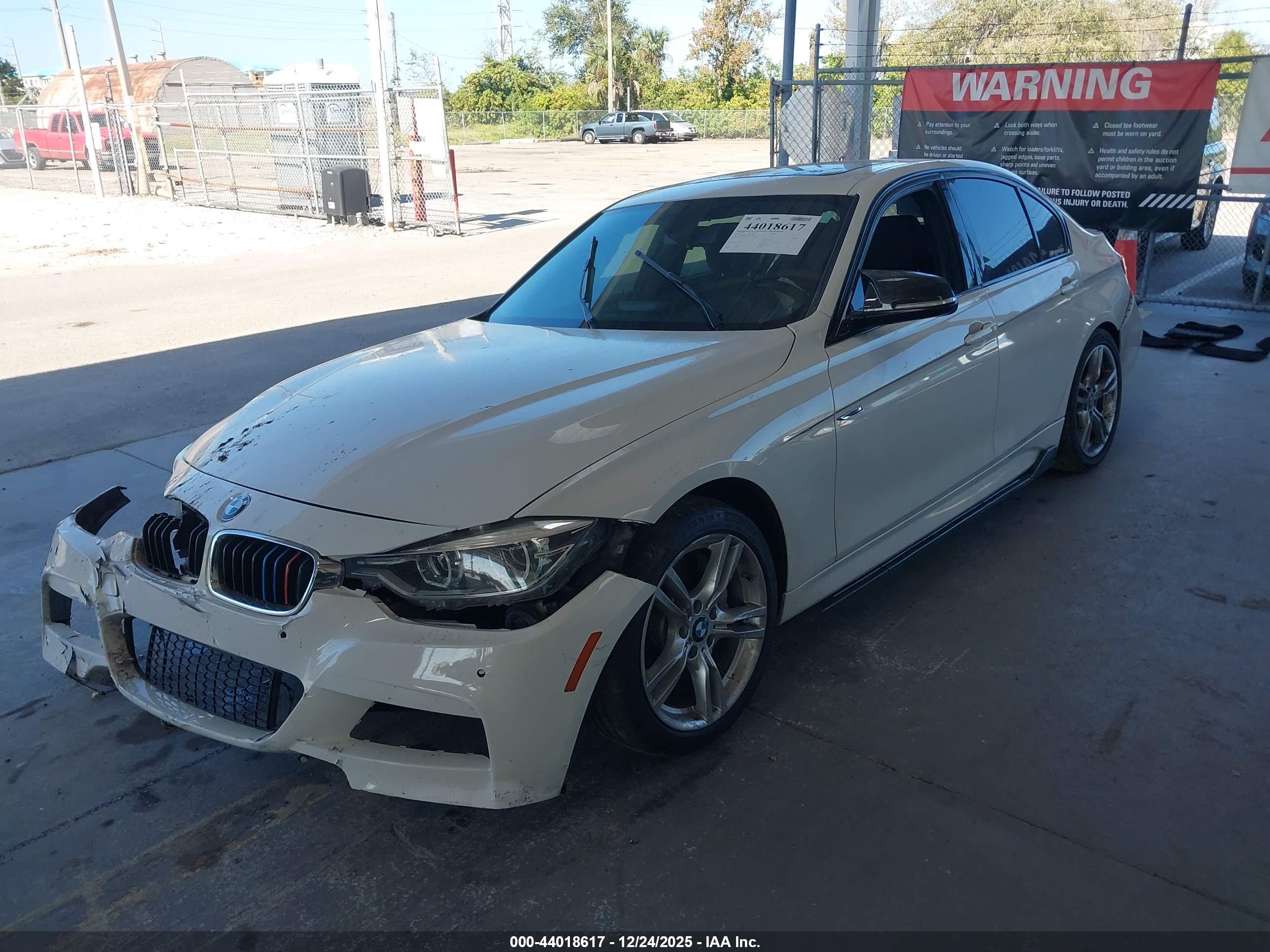 BMW 330I image 2