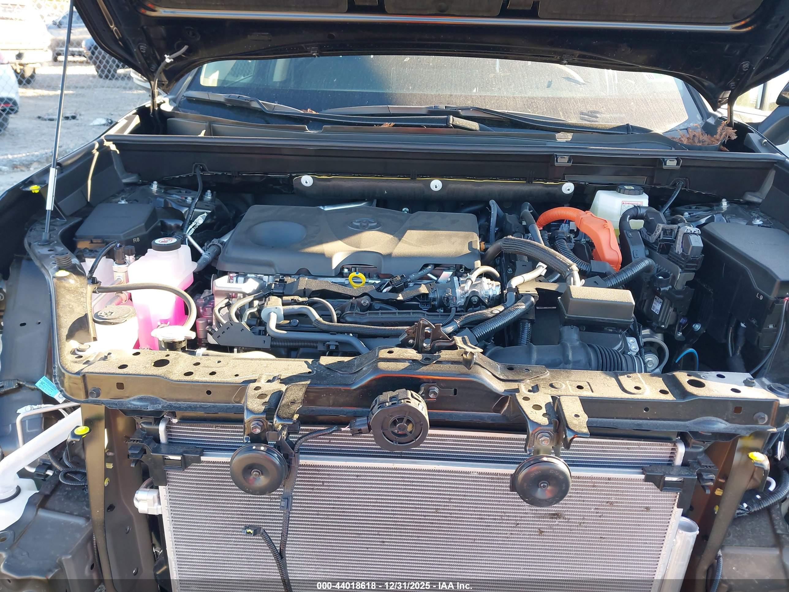 TOYOTA RAV4 image 10