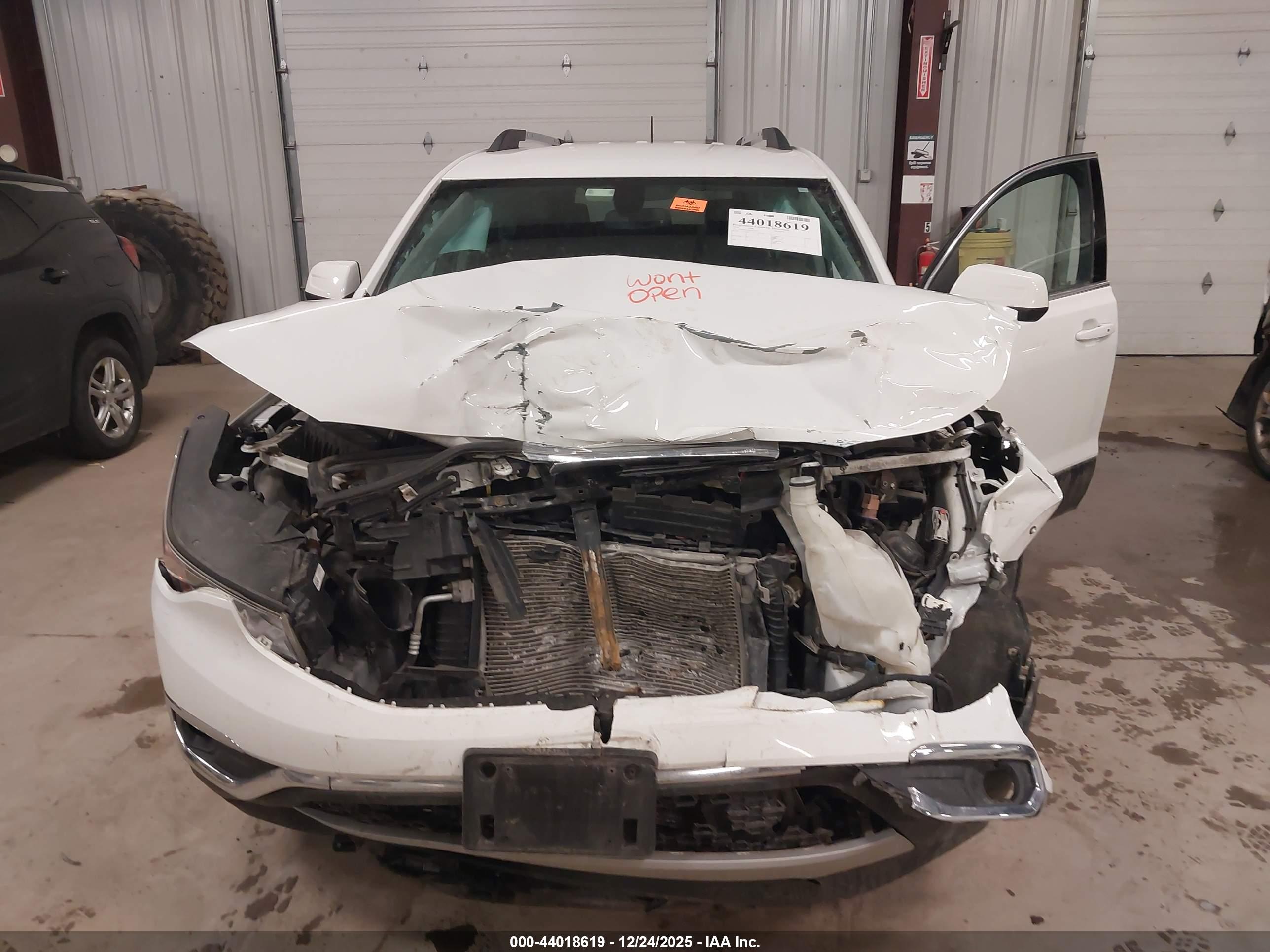 GMC ACADIA image 10
