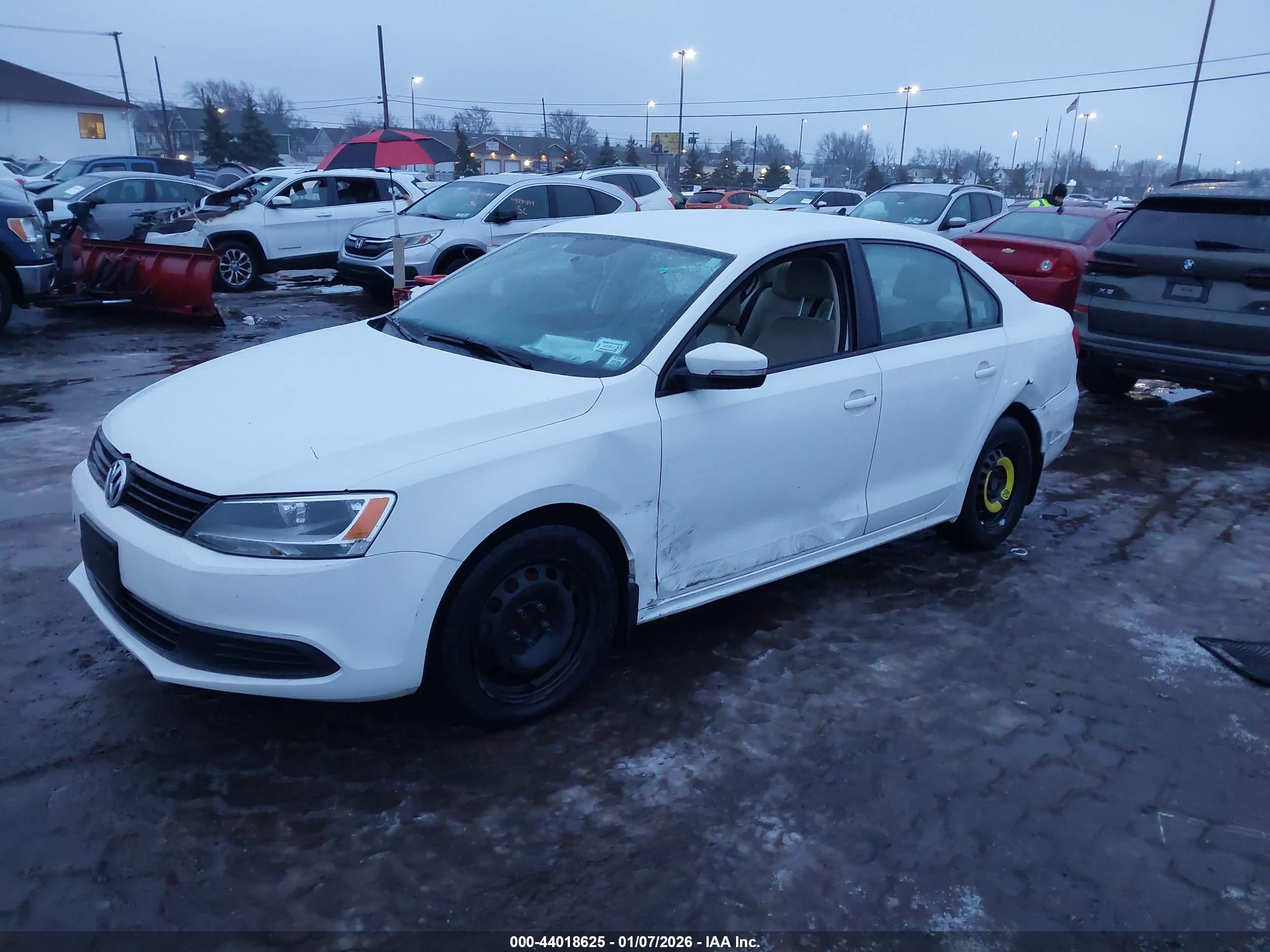 VOLKSWAGEN JETTA image 2