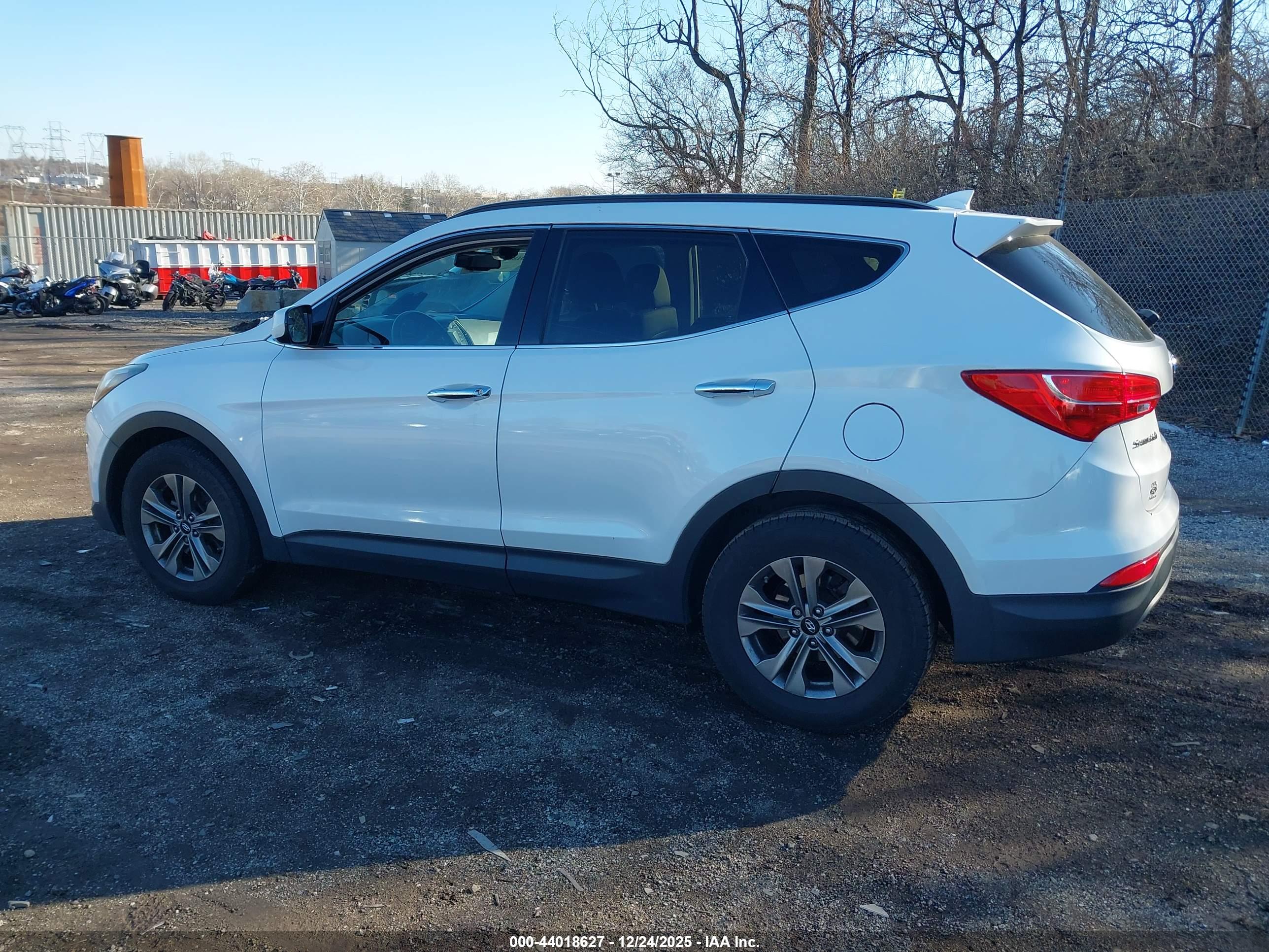 HYUNDAI SANTA image 3