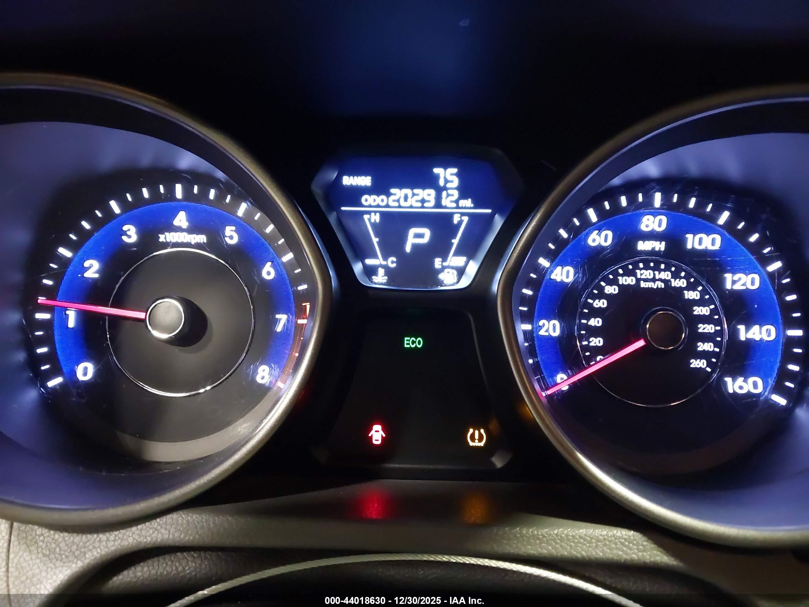 HYUNDAI ELANTRA image 7