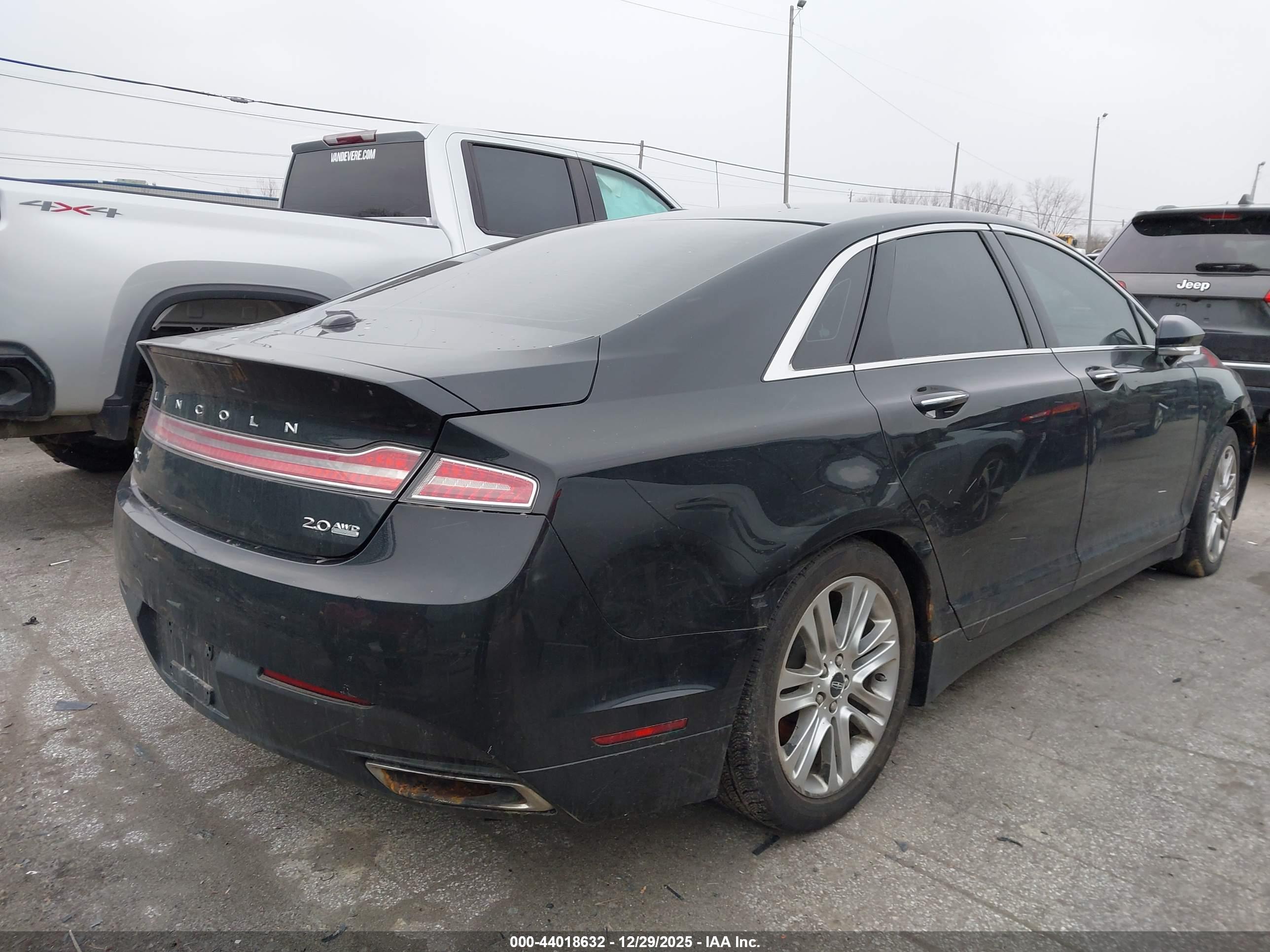 LINCOLN MKZ image 4